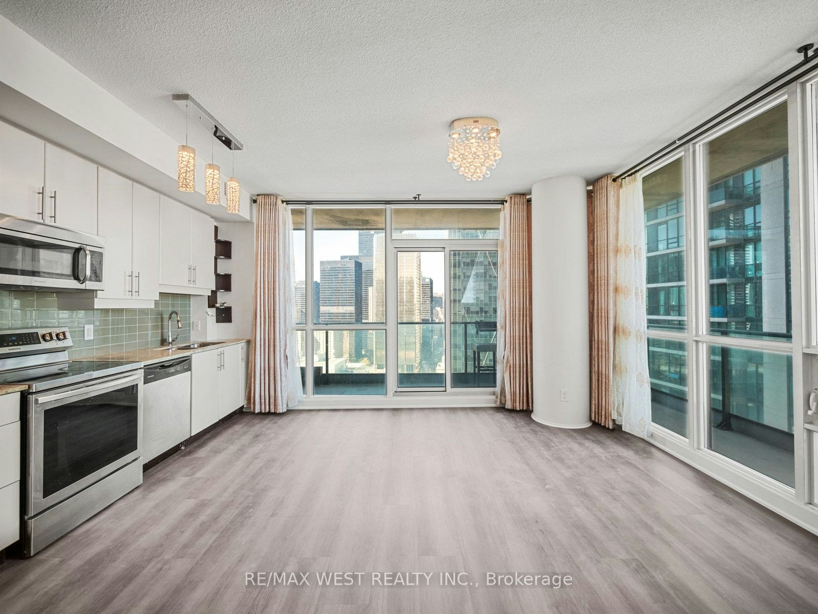 3104-33 Bay Street, Toronto, ON, M5J 2Z3 - 3