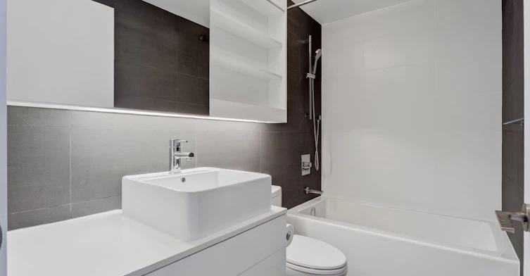 701-32 Trolley Crescent, Toronto, ON, M5A 0E9 - 26