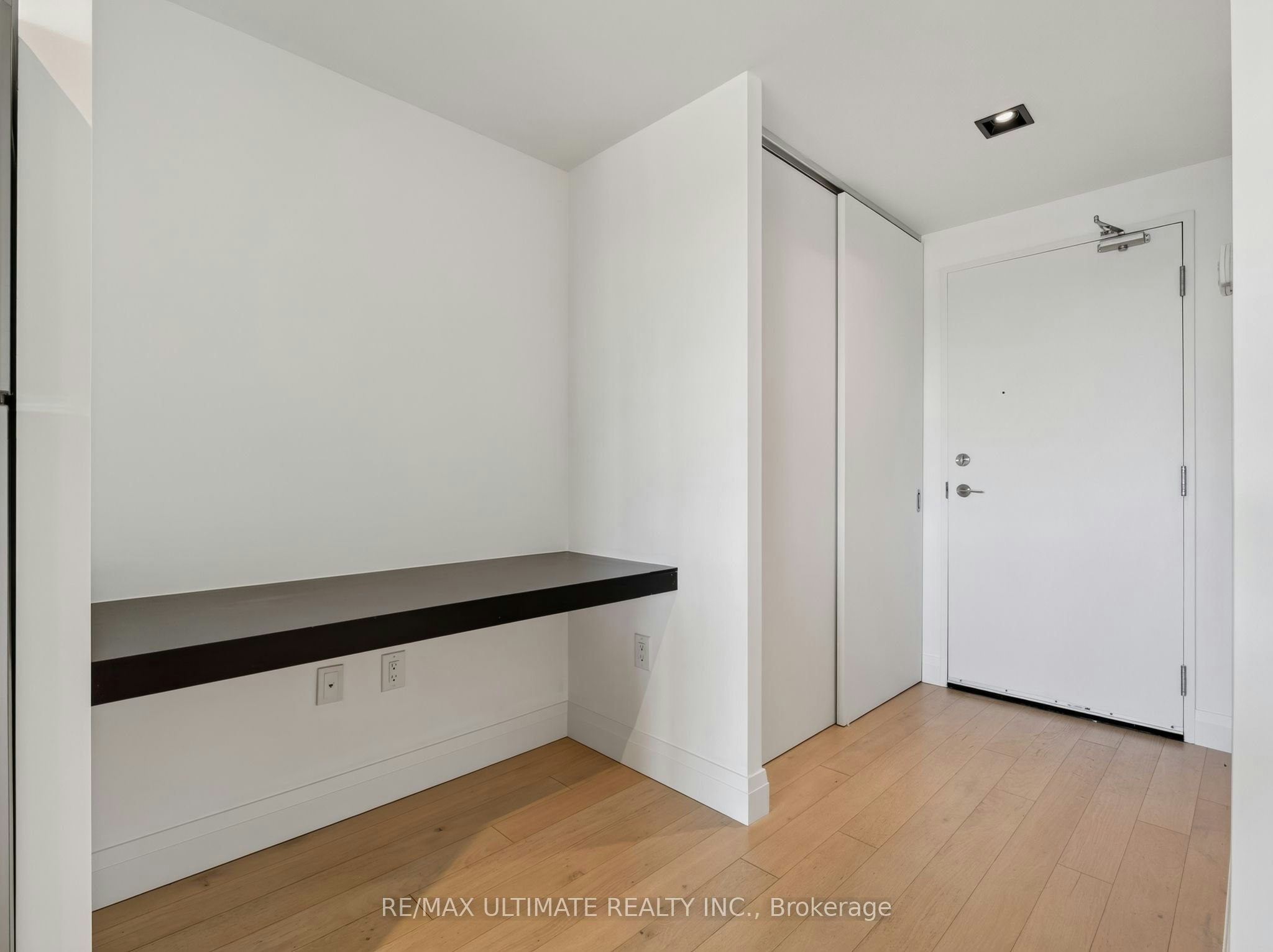 701-32 Trolley Crescent, Toronto, ON, M5A 0E9 - 6