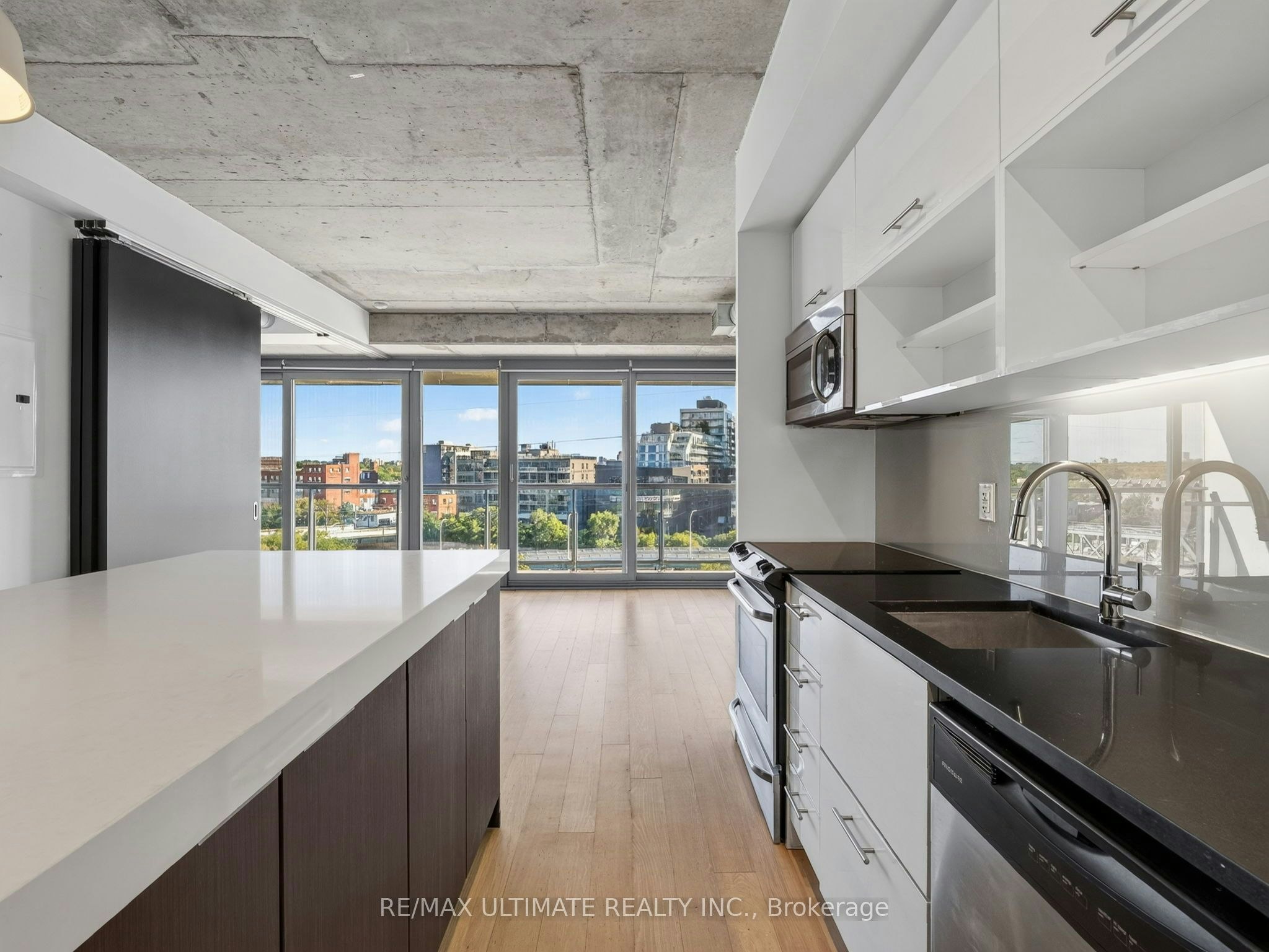 701-32 Trolley Crescent, Toronto, ON, M5A 0E9 - 7