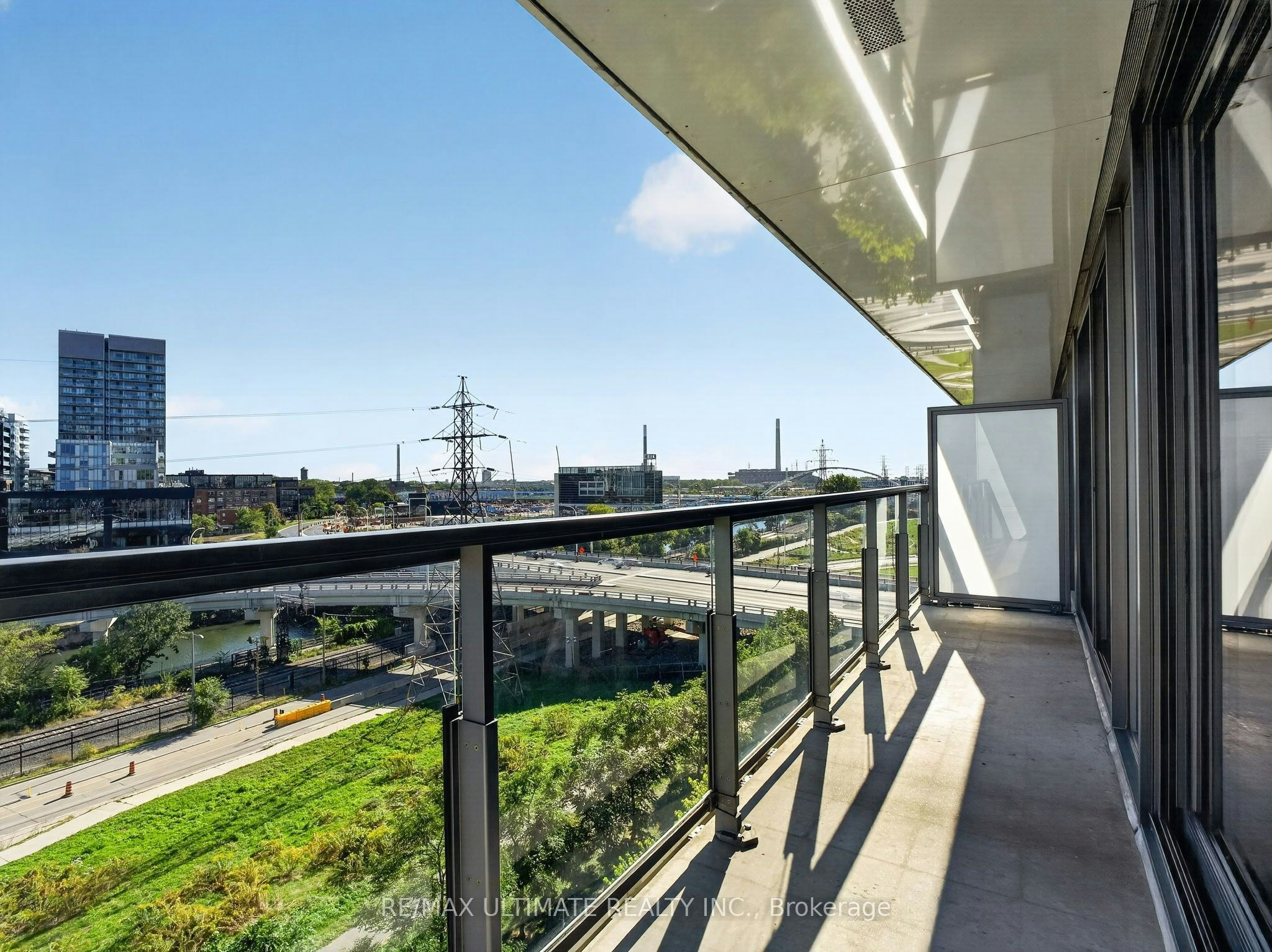 701-32 Trolley Crescent, Toronto, ON, M5A 0E9 - 32