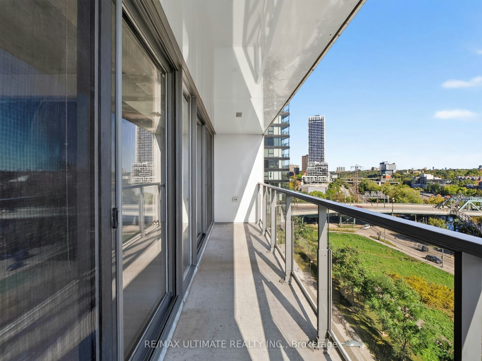 701-32 Trolley Crescent, Toronto, ON, M5A 0E9 - 29