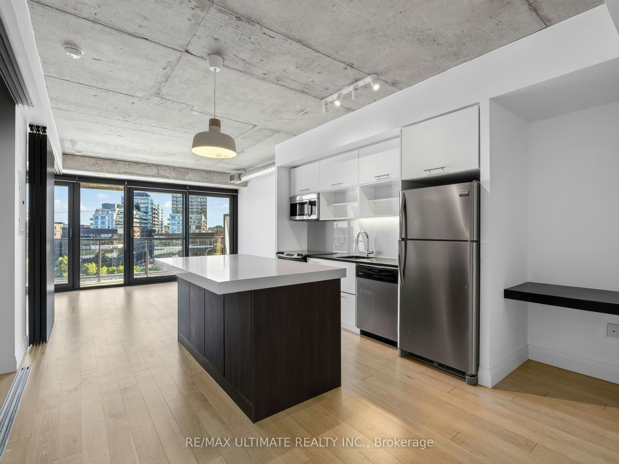 701-32 Trolley Crescent, Toronto, ON, M5A 0E9 - 5