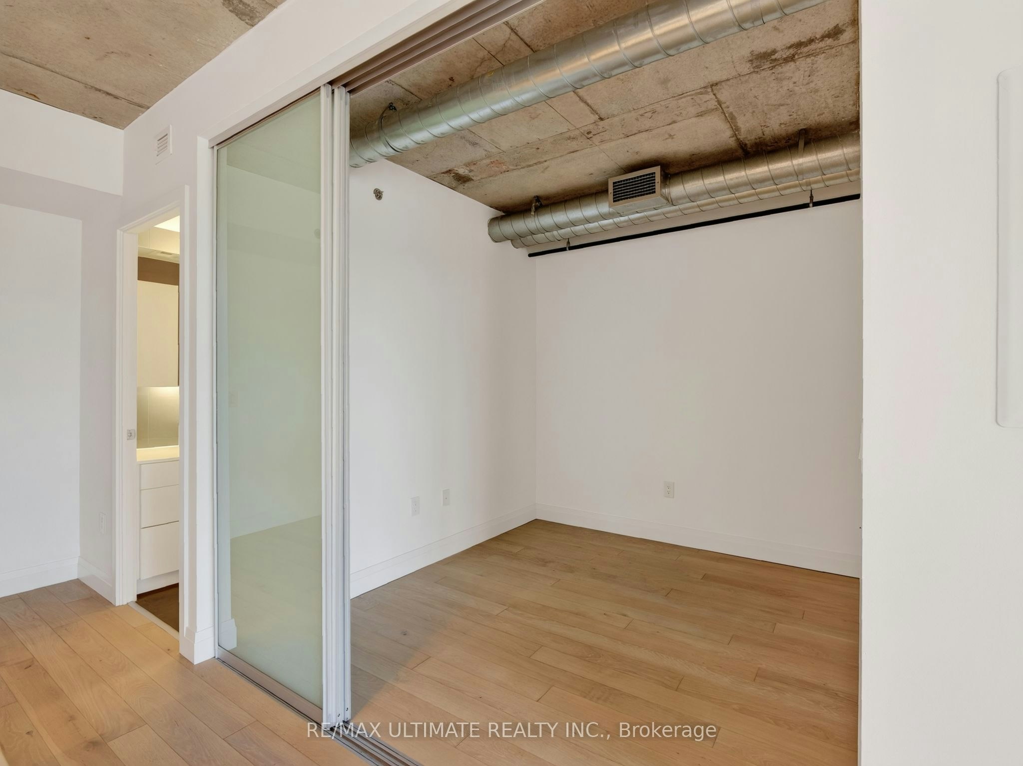 701-32 Trolley Crescent, Toronto, ON, M5A 0E9 - 21