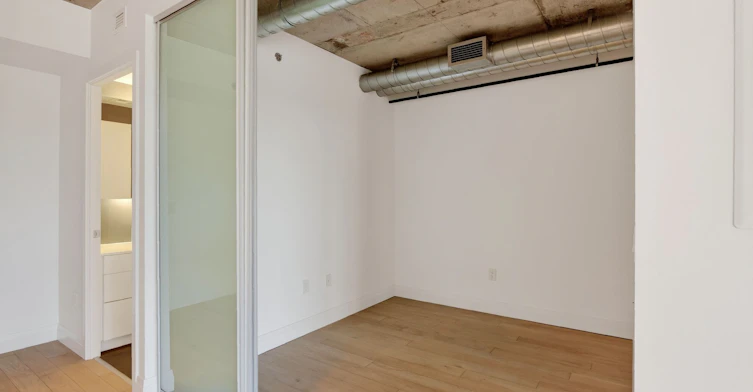 701-32 Trolley Crescent, Toronto, ON, M5A 0E9 - 21