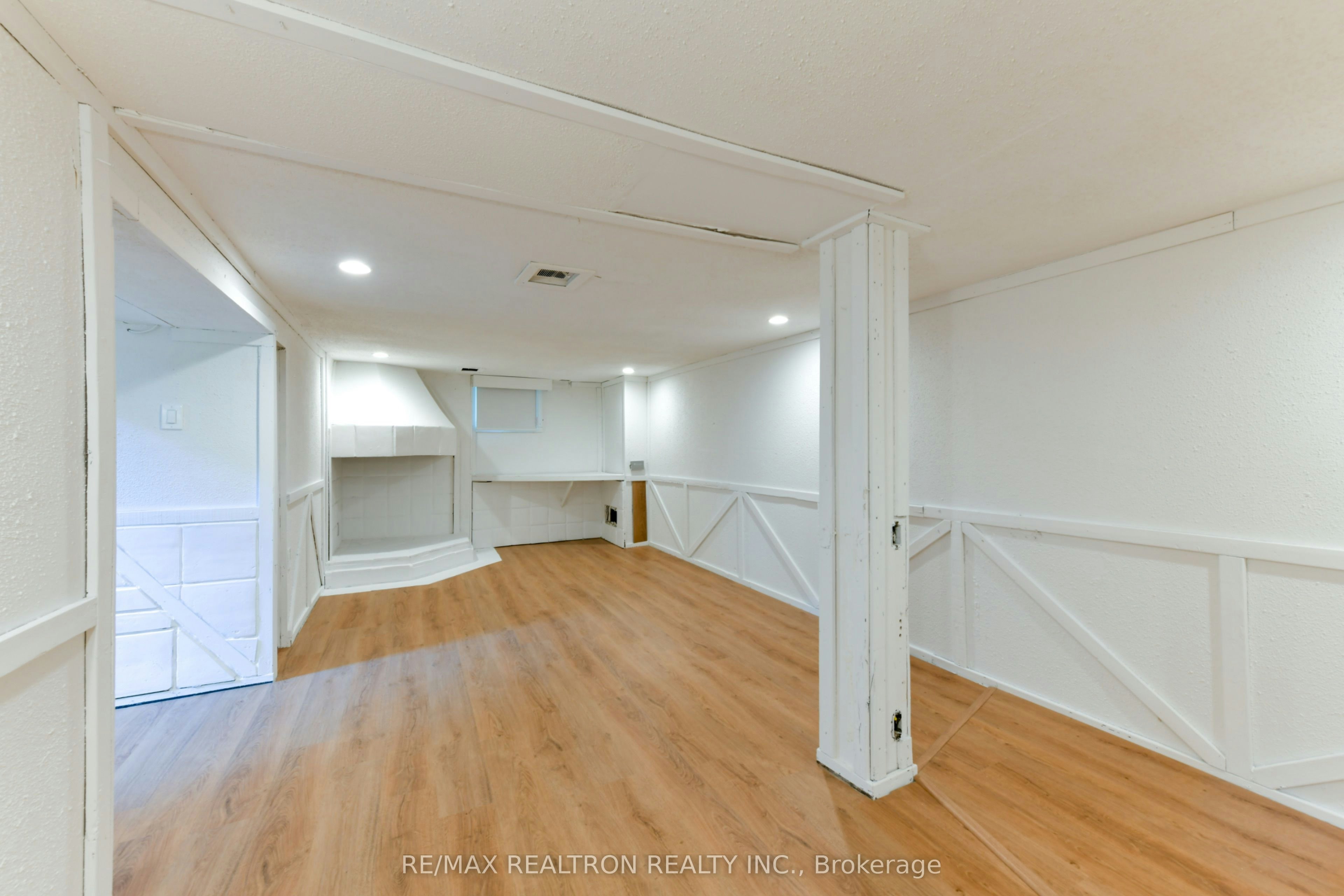 150 Upper Canada Drive, Toronto, ON, M2P 1S8 - 41