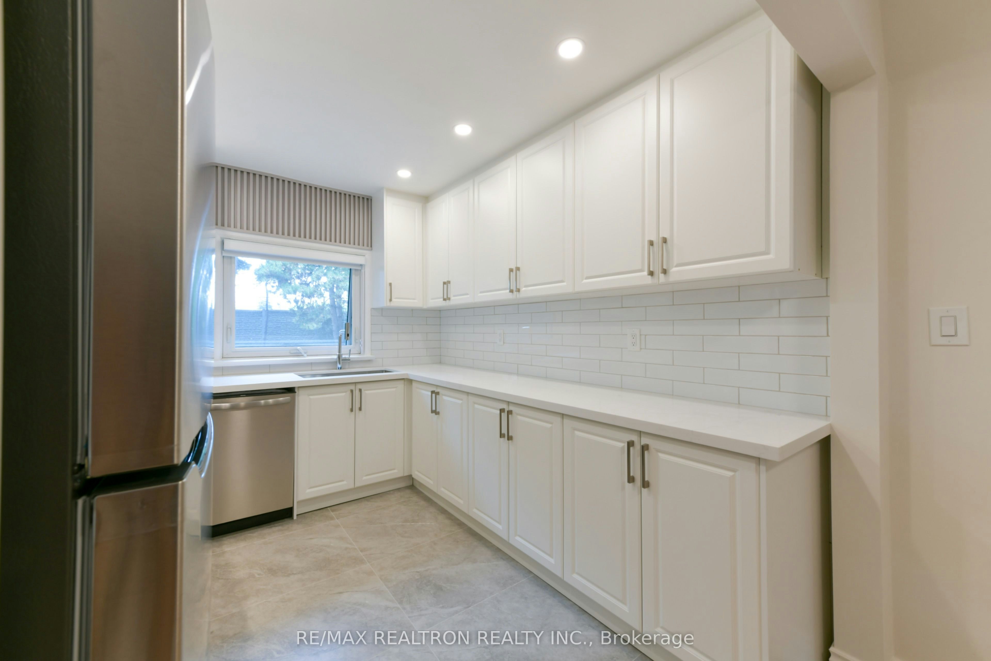 150 Upper Canada Drive, Toronto, ON, M2P 1S8 - 18