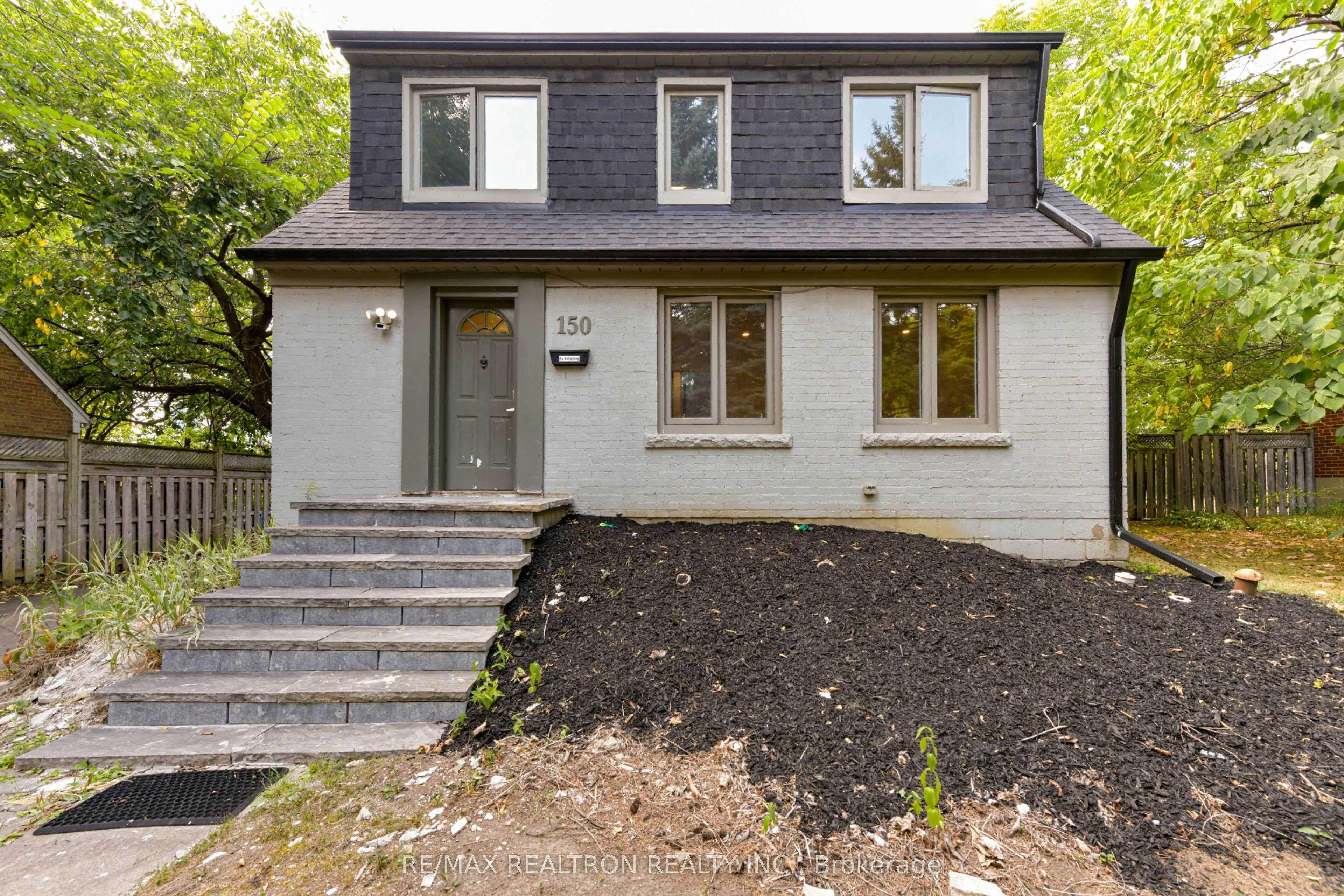 150 Upper Canada Drive, Toronto, ON, M2P 1S8 - 3