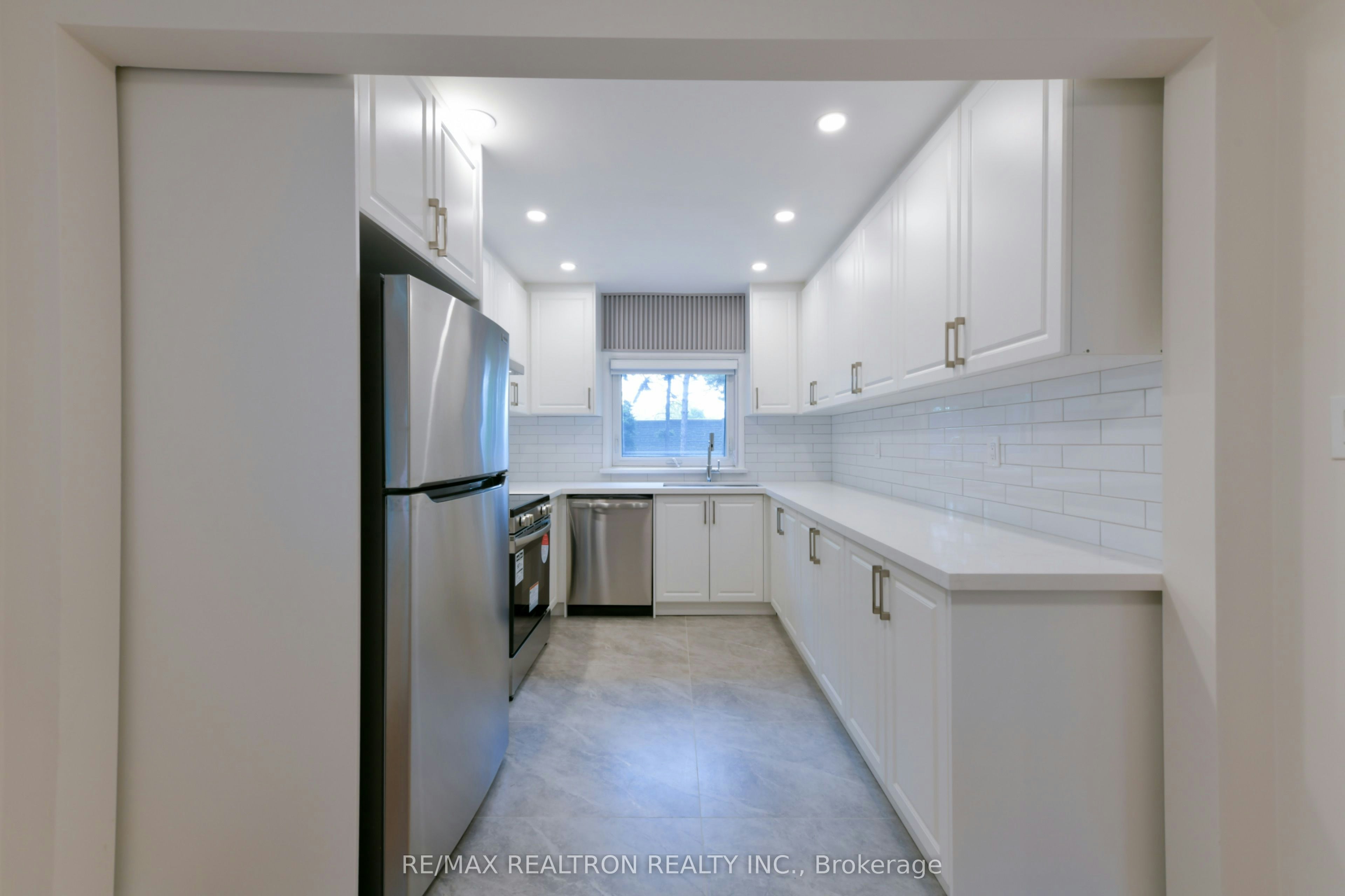 150 Upper Canada Drive, Toronto, ON, M2P 1S8 - 16