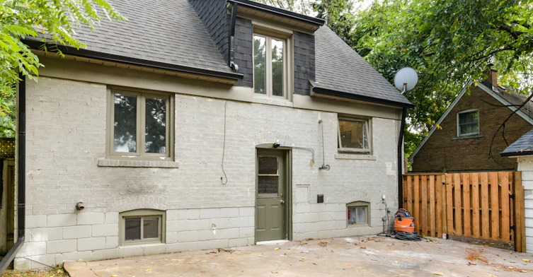 150 Upper Canada Drive, Toronto, ON, M2P 1S8 - 5