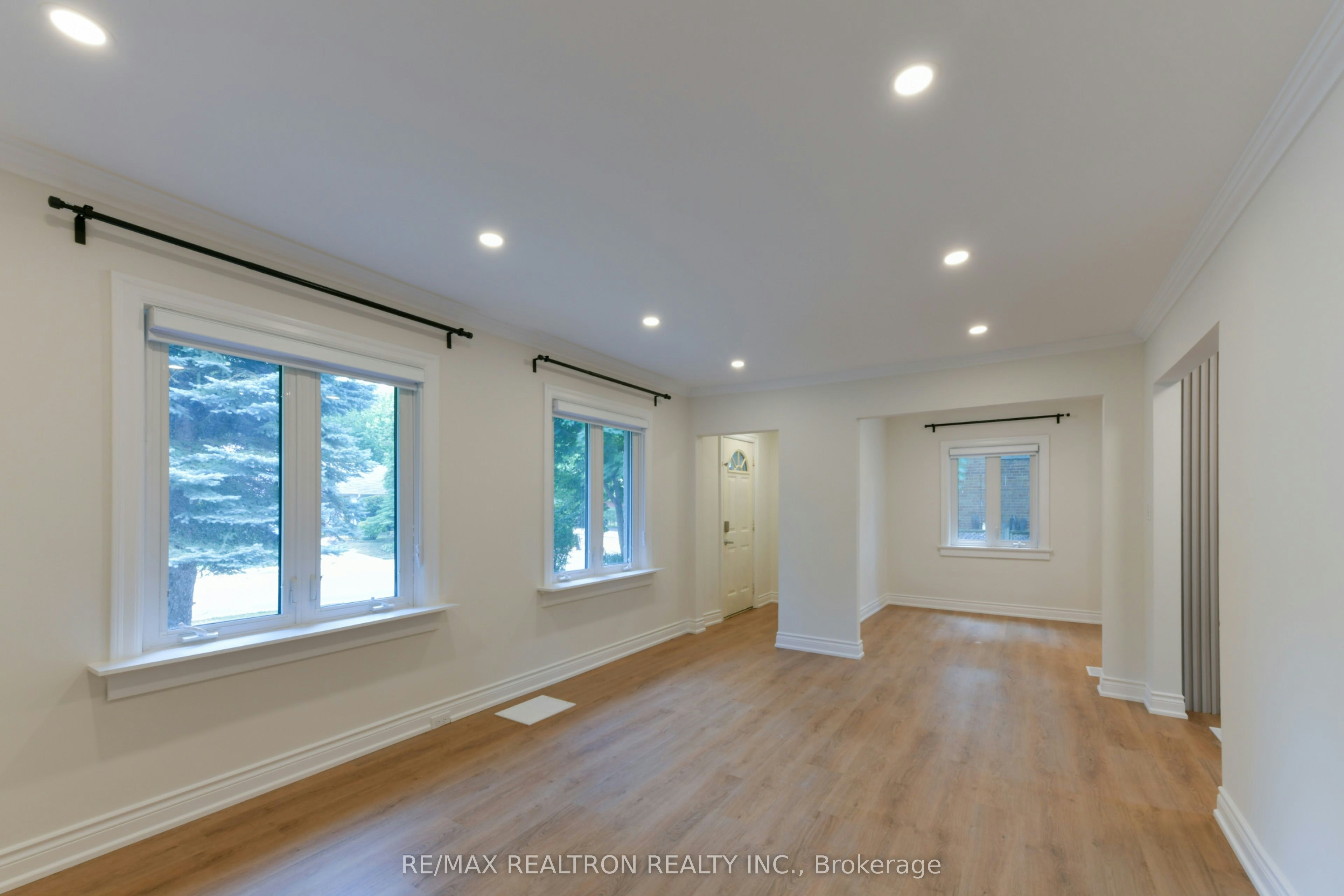 150 Upper Canada Drive, Toronto, ON, M2P 1S8 - 12