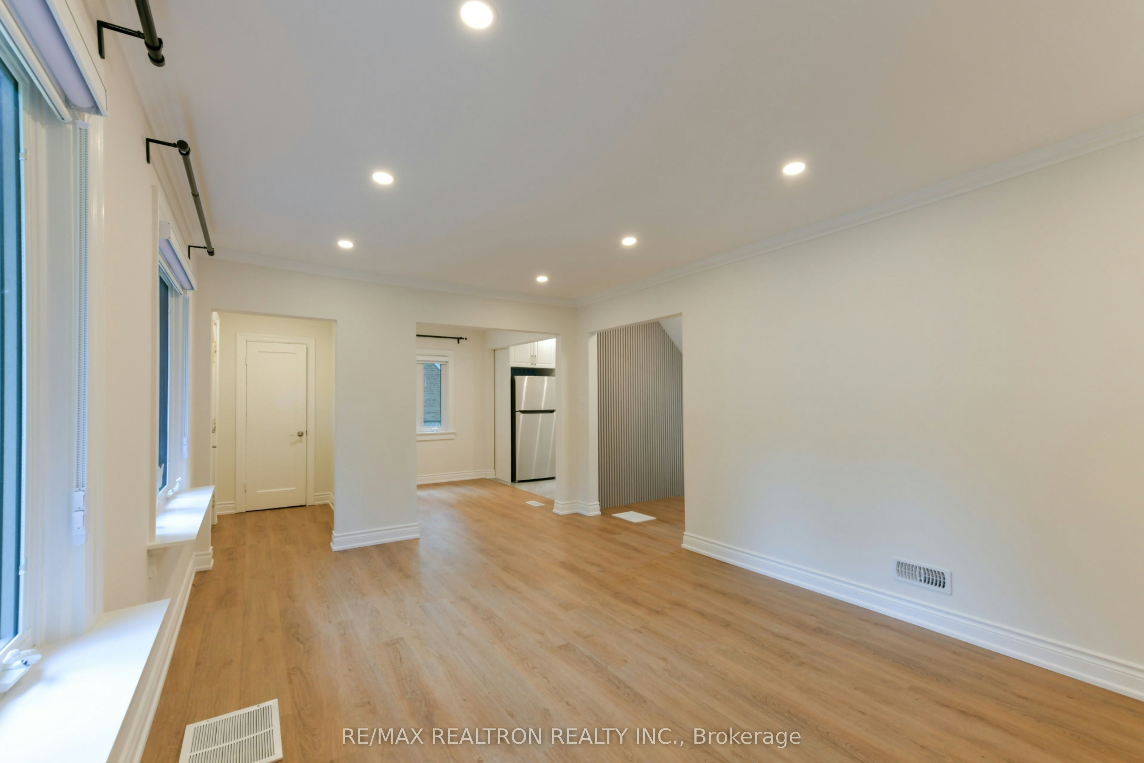 150 Upper Canada Drive, Toronto, ON, M2P 1S8 - 11