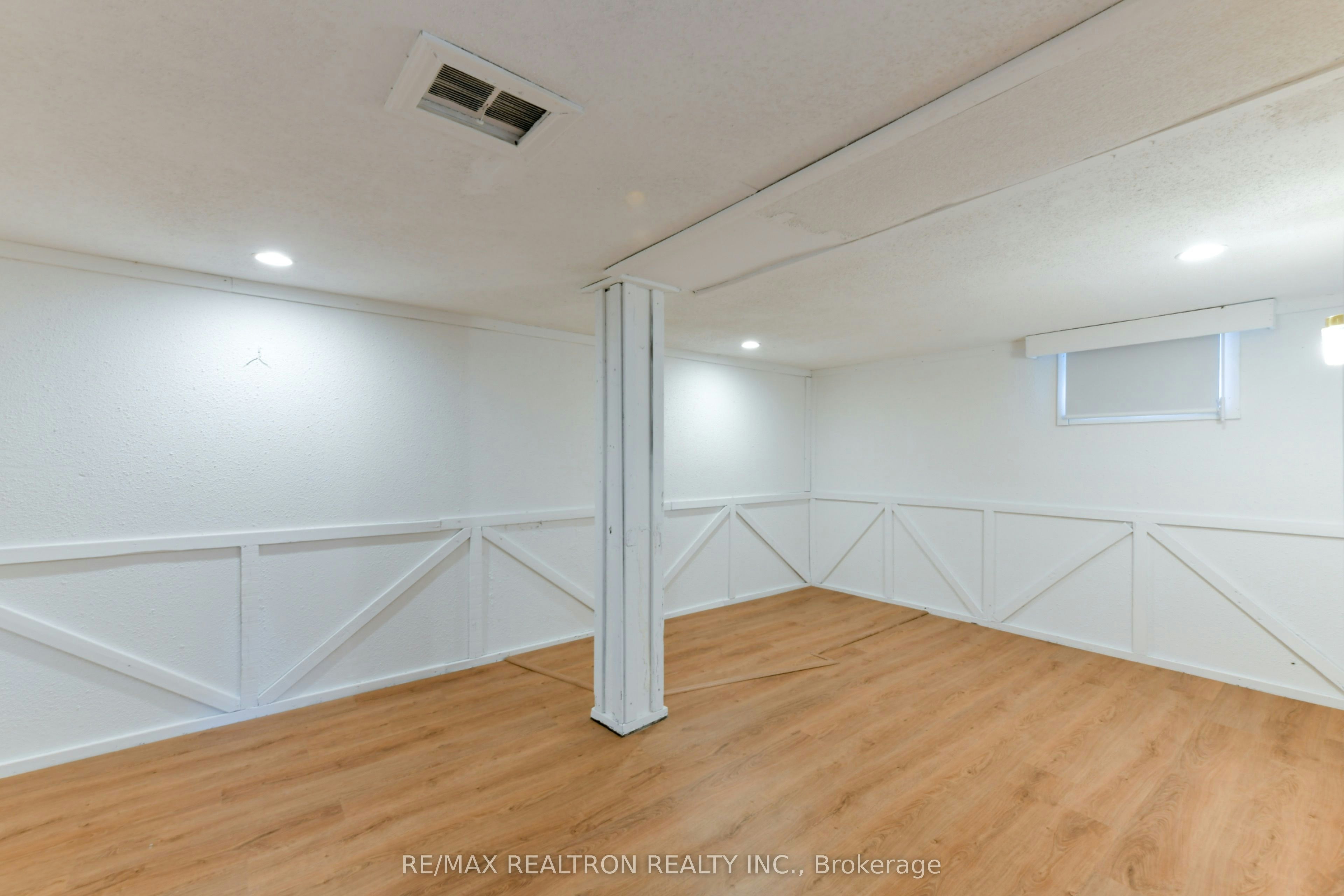 150 Upper Canada Drive, Toronto, ON, M2P 1S8 - 40