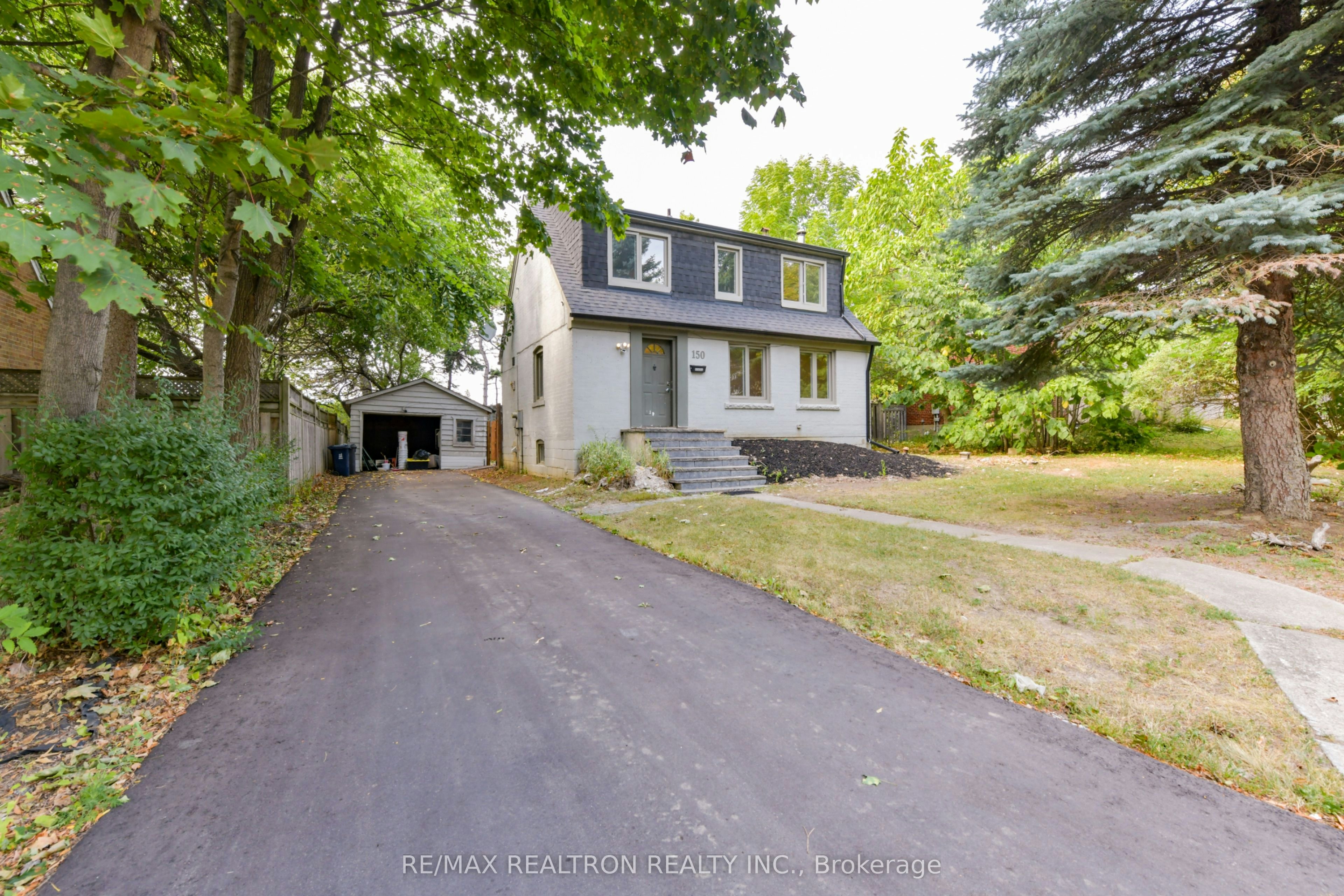 150 Upper Canada Drive, Toronto, ON, M2P 1S8 - 2