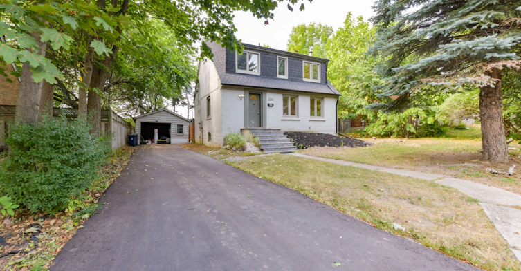 150 Upper Canada Drive, Toronto, ON, M2P 1S8 - 2