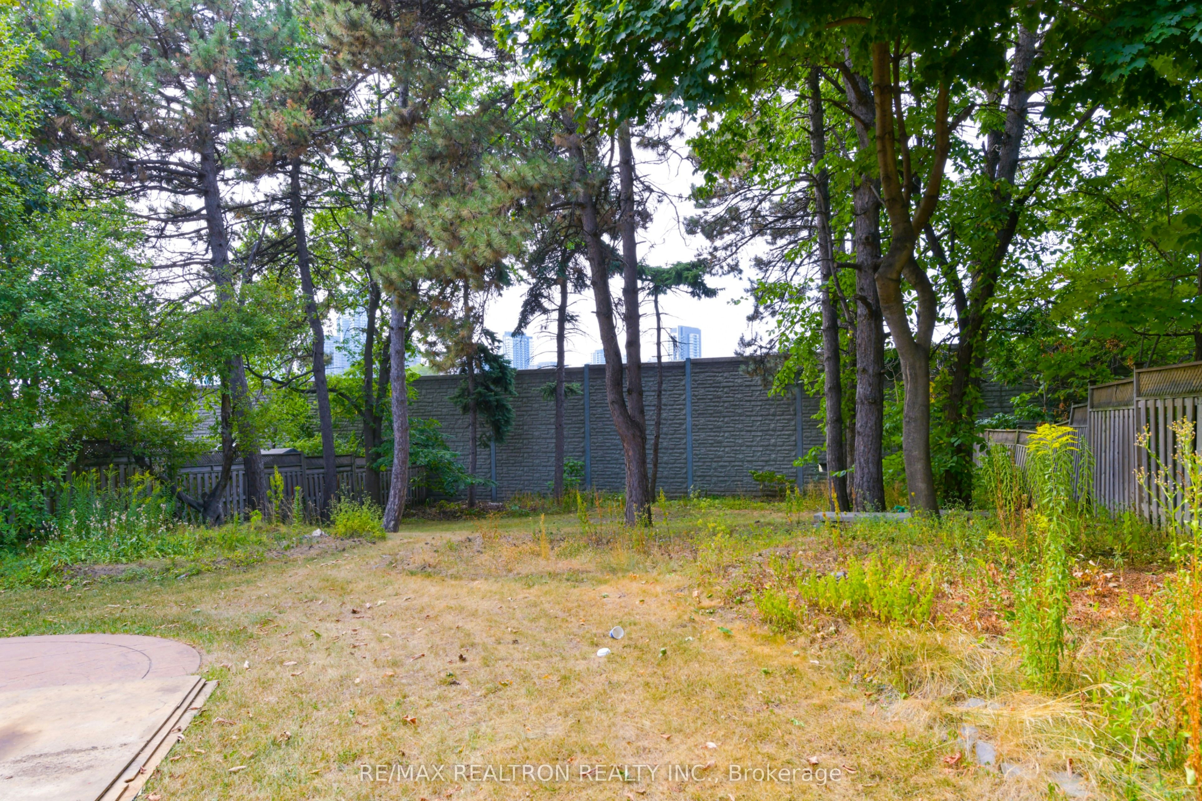 150 Upper Canada Drive, Toronto, ON, M2P 1S8 - 7