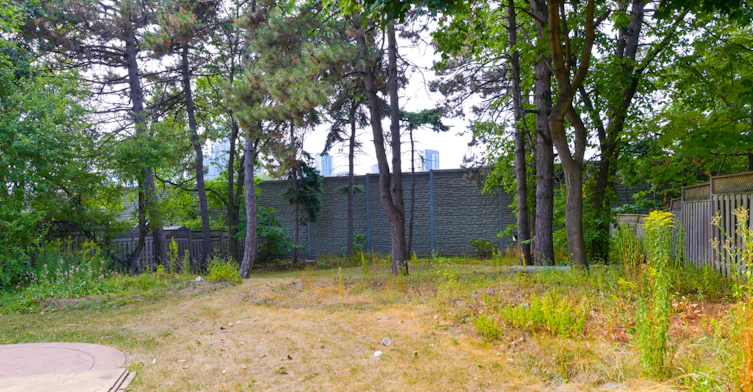 150 Upper Canada Drive, Toronto, ON, M2P 1S8 - 7