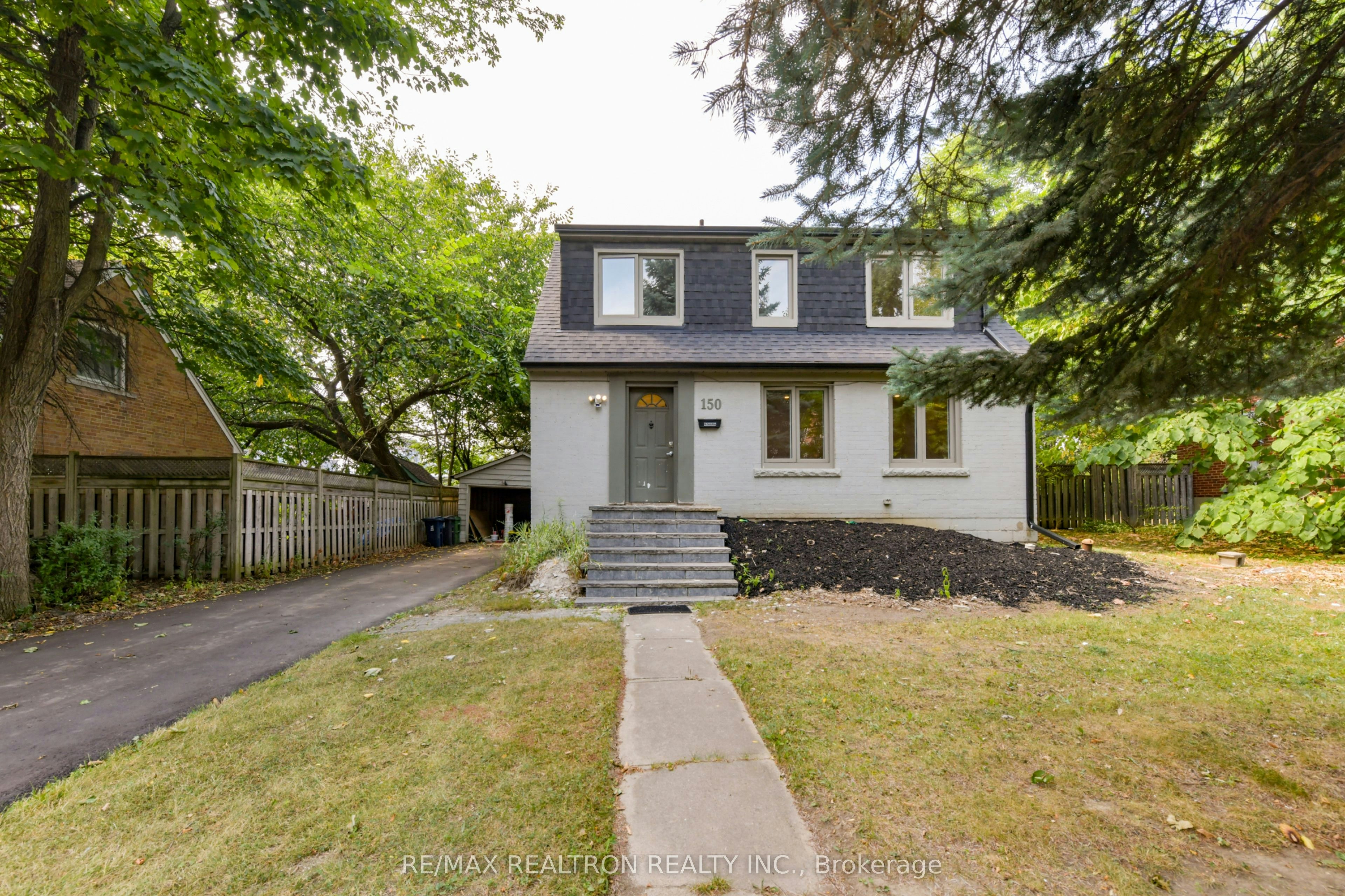 150 Upper Canada Drive, Toronto, ON, M2P 1S8