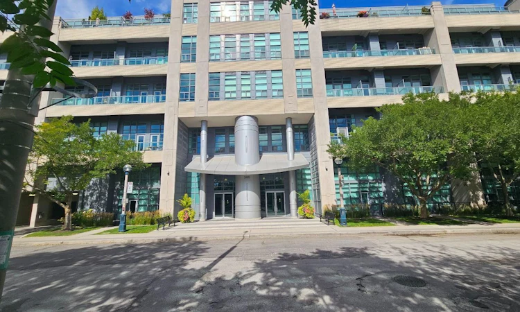 210-380 Macpherson Avenue