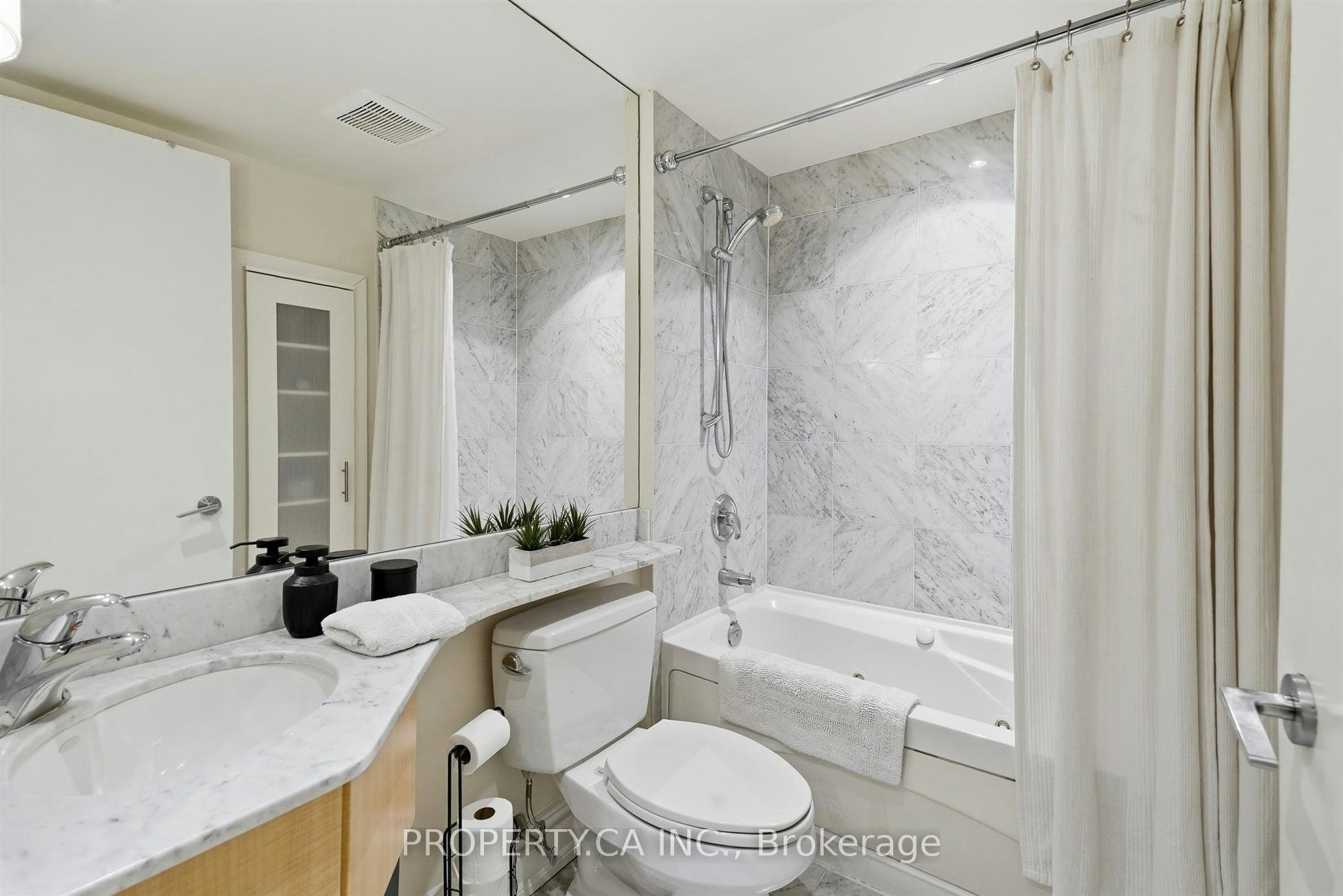 350 Wellington Street, Toronto, ON, M5V 3W9 - 22