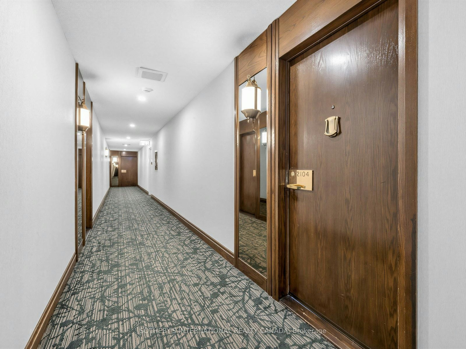 2104-65 Harbour Square, Toronto, ON, M5J 2L4 - 4