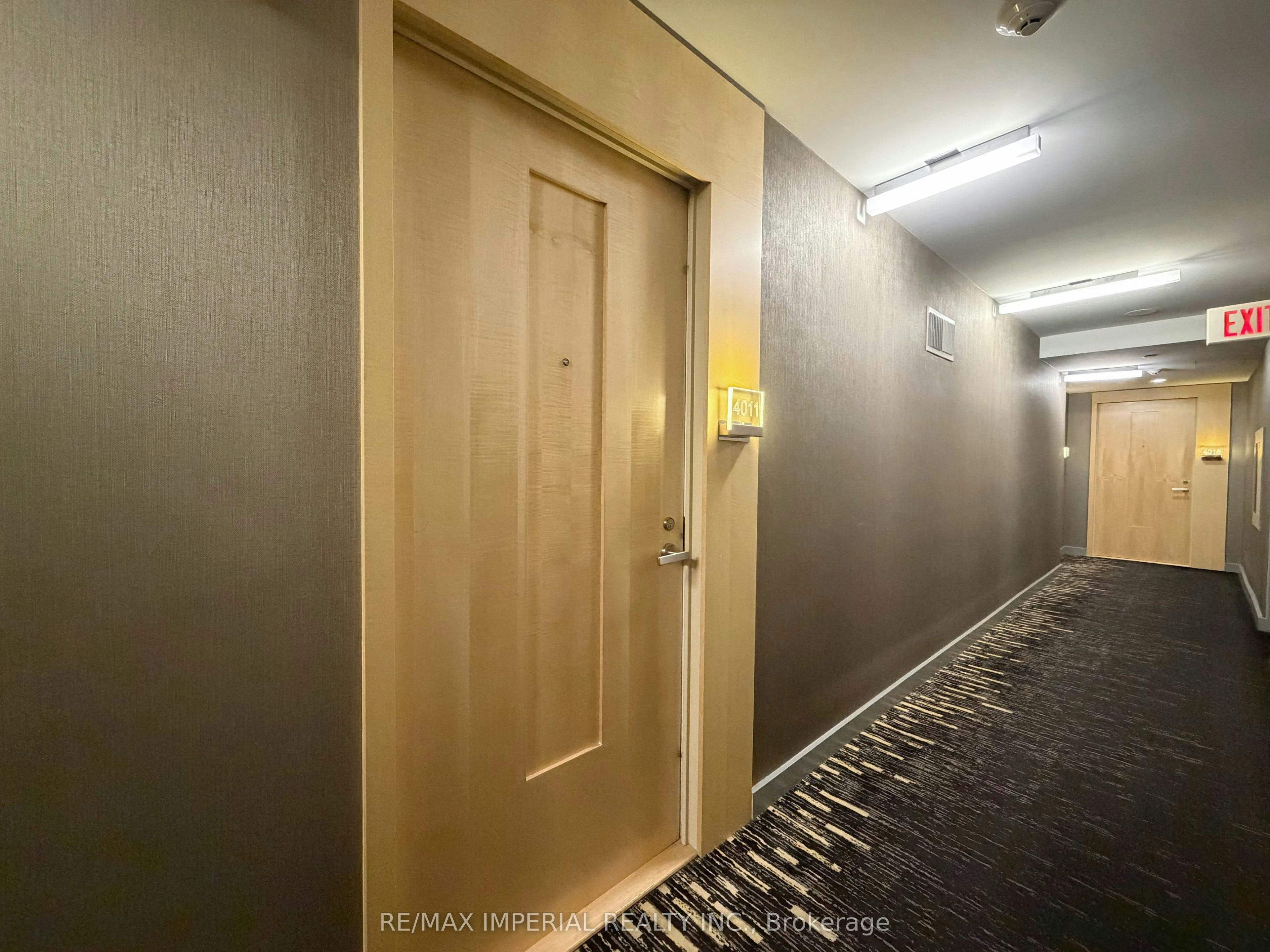 4011-45 Charles Street E, Toronto, ON, M4Y 0B8 - 3