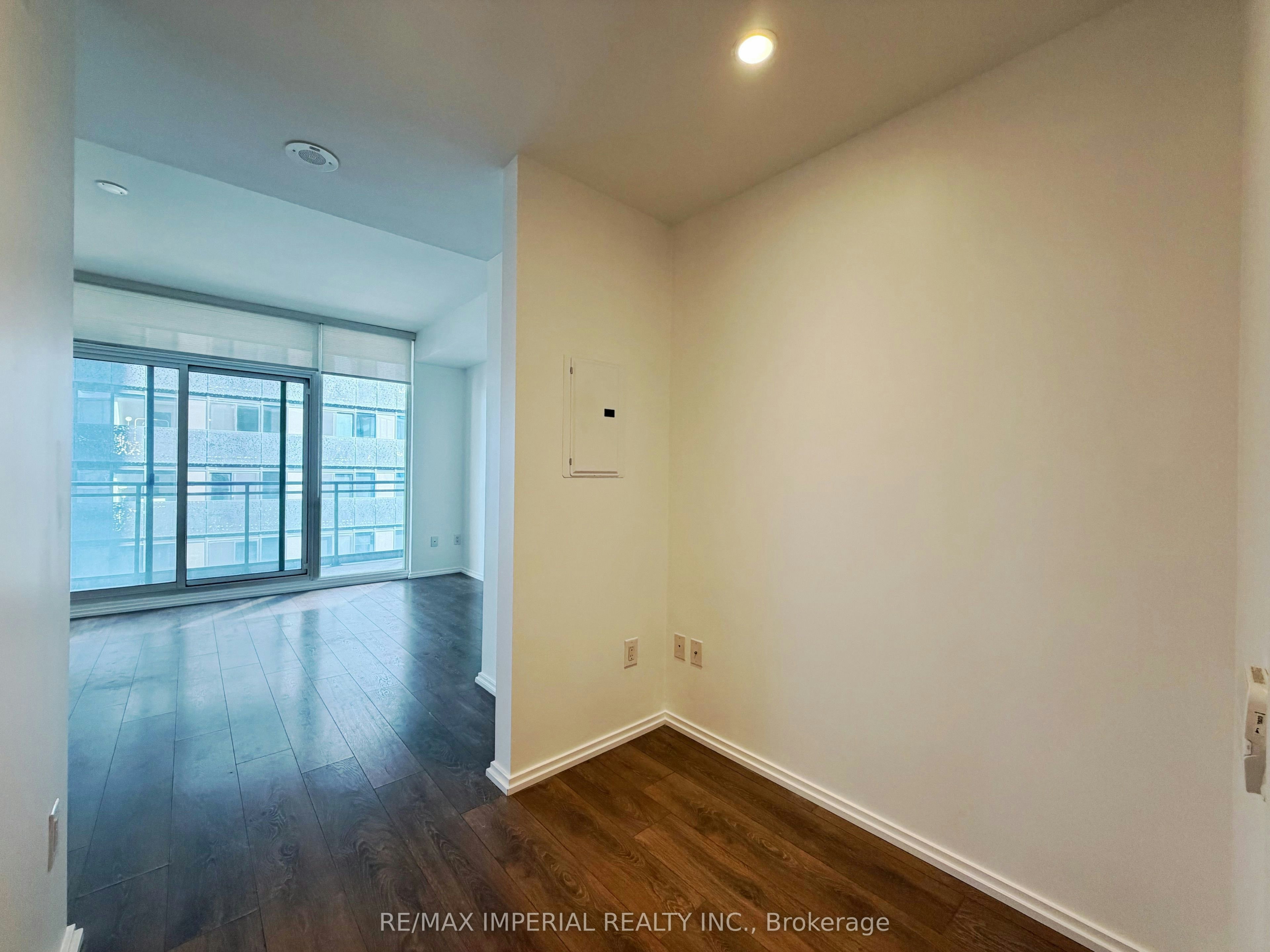 4011-45 Charles Street E, Toronto, ON, M4Y 0B8 - 4
