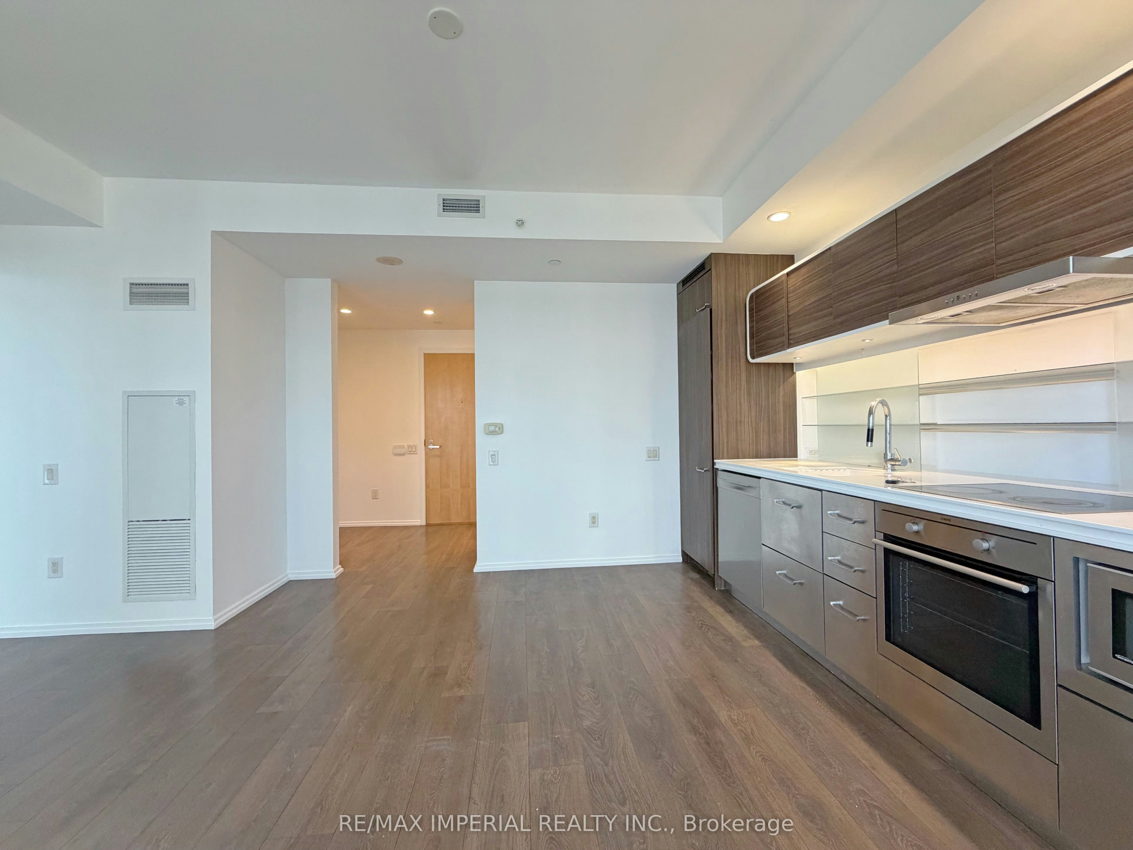 4011-45 Charles Street E, Toronto, ON, M4Y 0B8 - 11