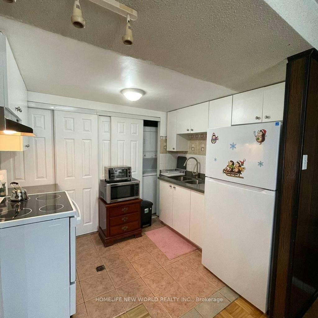 Main-25 Picola Court, Toronto, ON, M2H 1S4 - 4