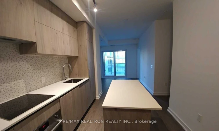 1207-1 Yorkville Avenue