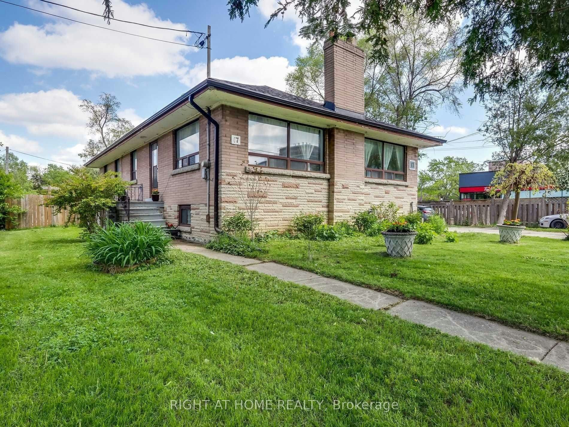 Bast-17 Bryant Street, Toronto, ON, M3H 4Z8