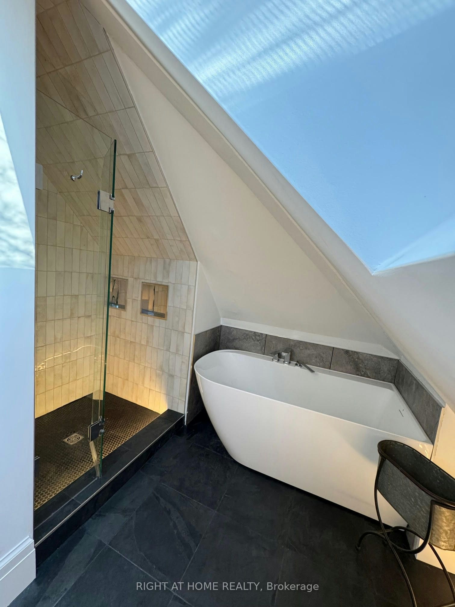 Main-440 Sackville Street, Toronto, ON, M4X 1T2 - 29