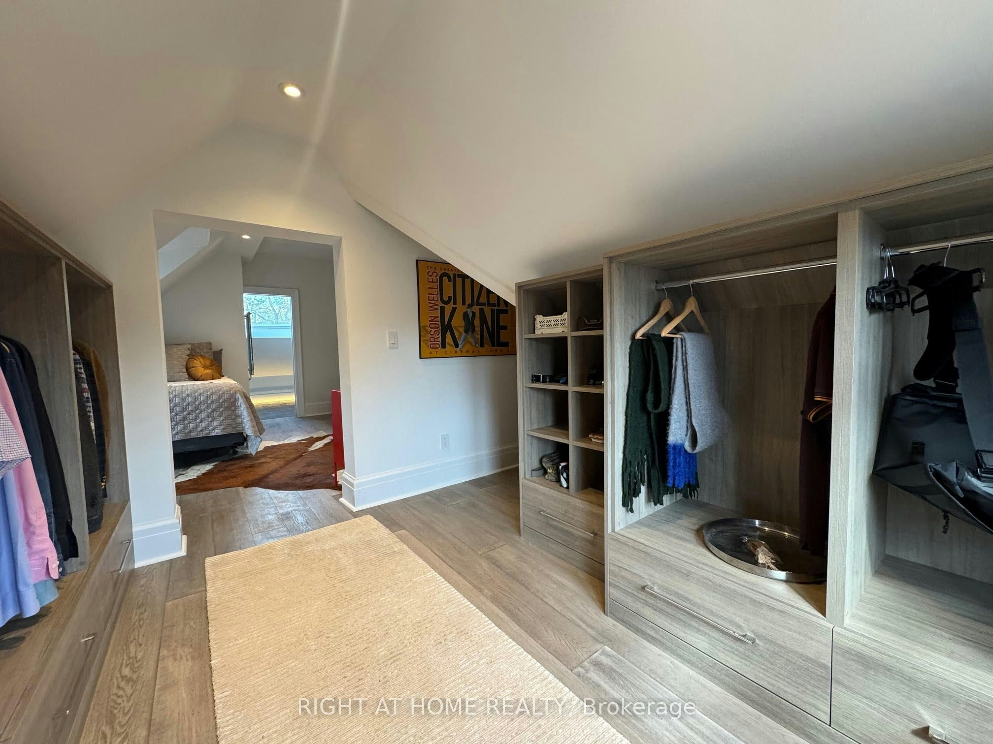 Main-440 Sackville Street, Toronto, ON, M4X 1T2 - 26