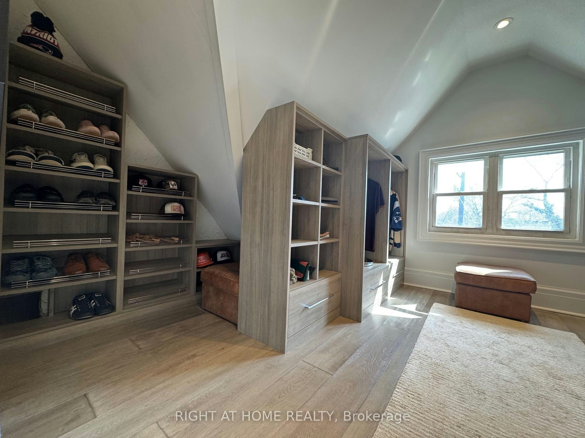 Main-440 Sackville Street, Toronto, ON, M4X 1T2 - 27