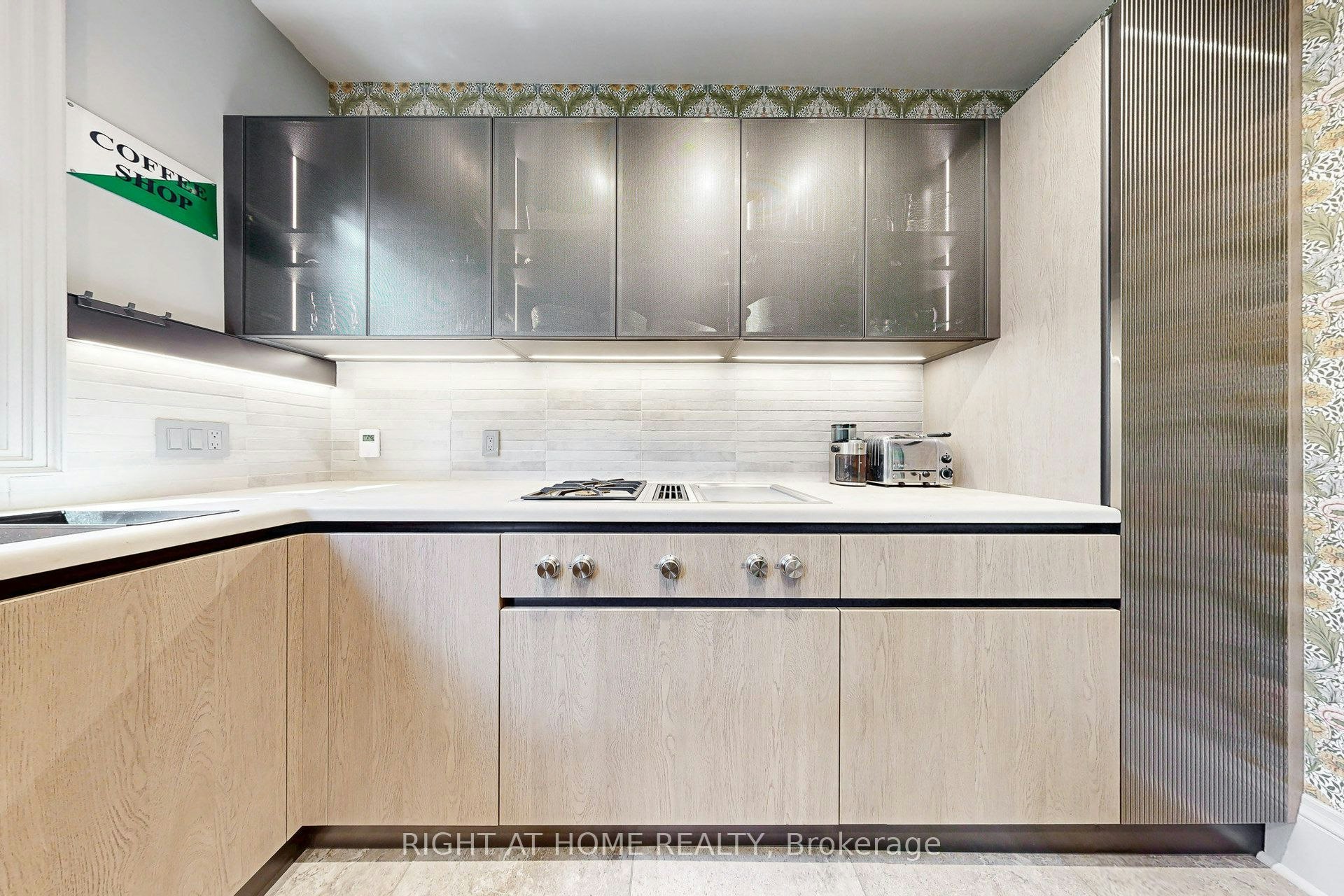 Main-440 Sackville Street, Toronto, ON, M4X 1T2 - 14