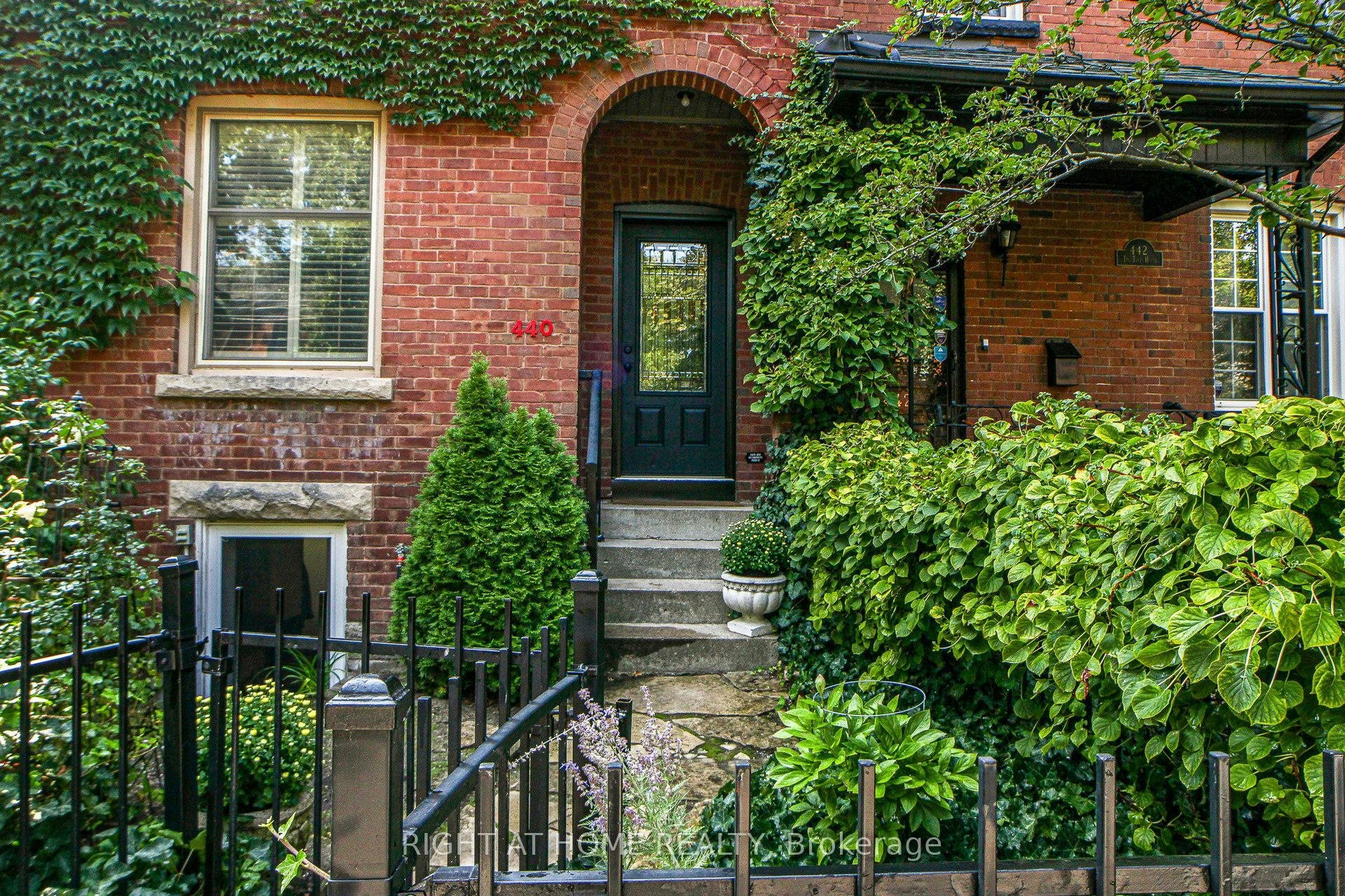 Main-440 Sackville Street, Toronto, ON, M4X 1T2 - 2