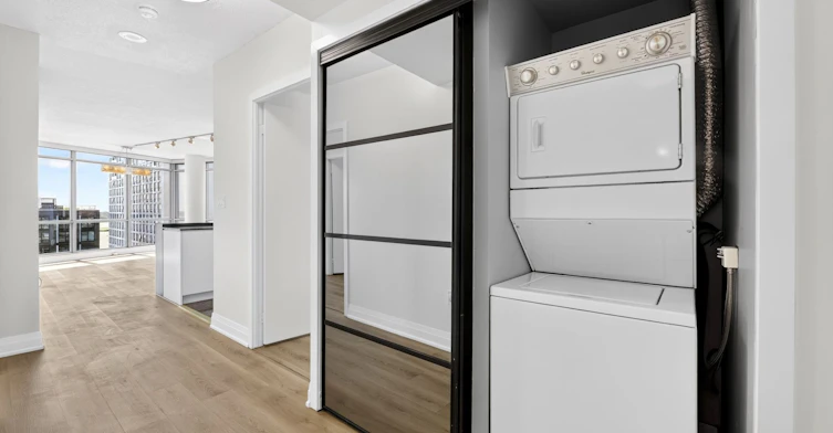 1503-5 Mariner Terrace, Toronto, ON, M5V 3V6 - 11
