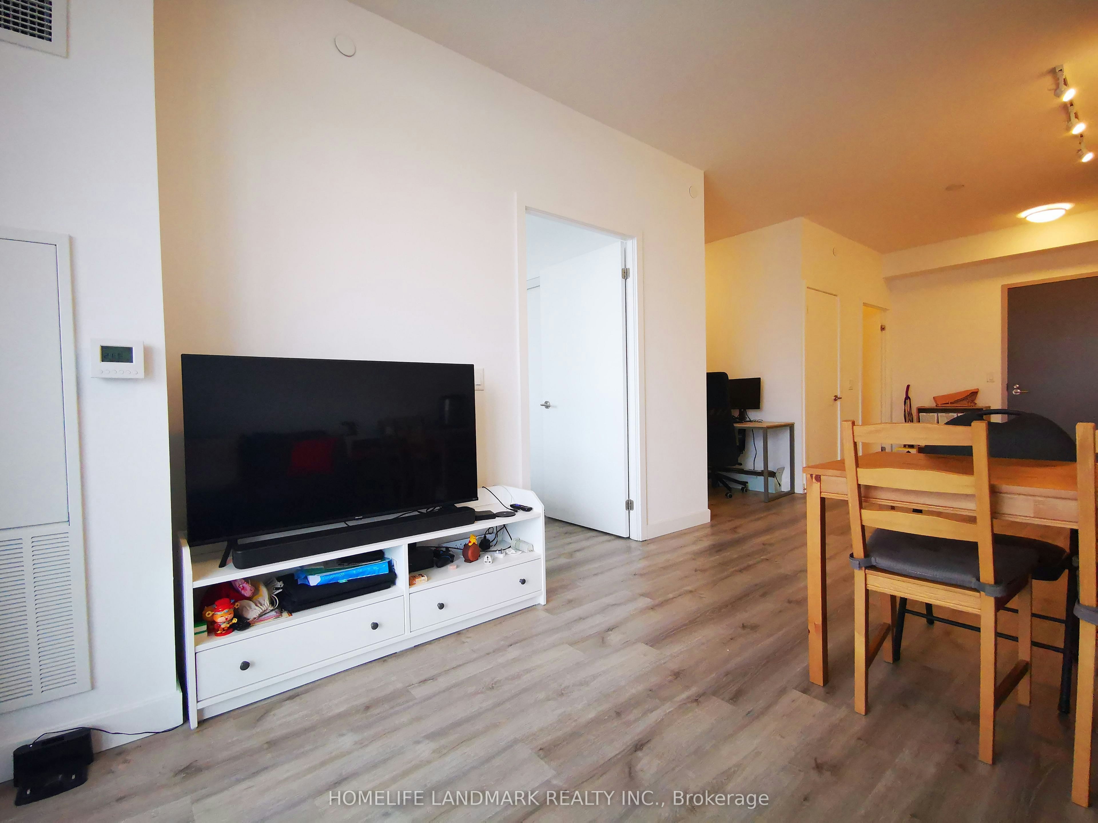 2103-38 Forest Manor Road, Toronto, ON, M2J 1M5 - 4