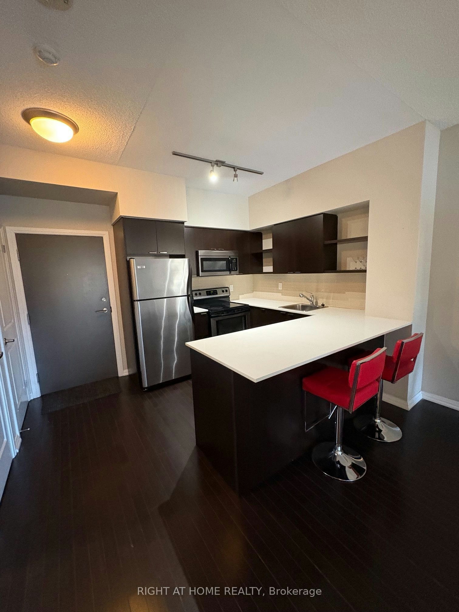 404-35 Hayden Street, Toronto, ON, M4Y 3C3 - 3