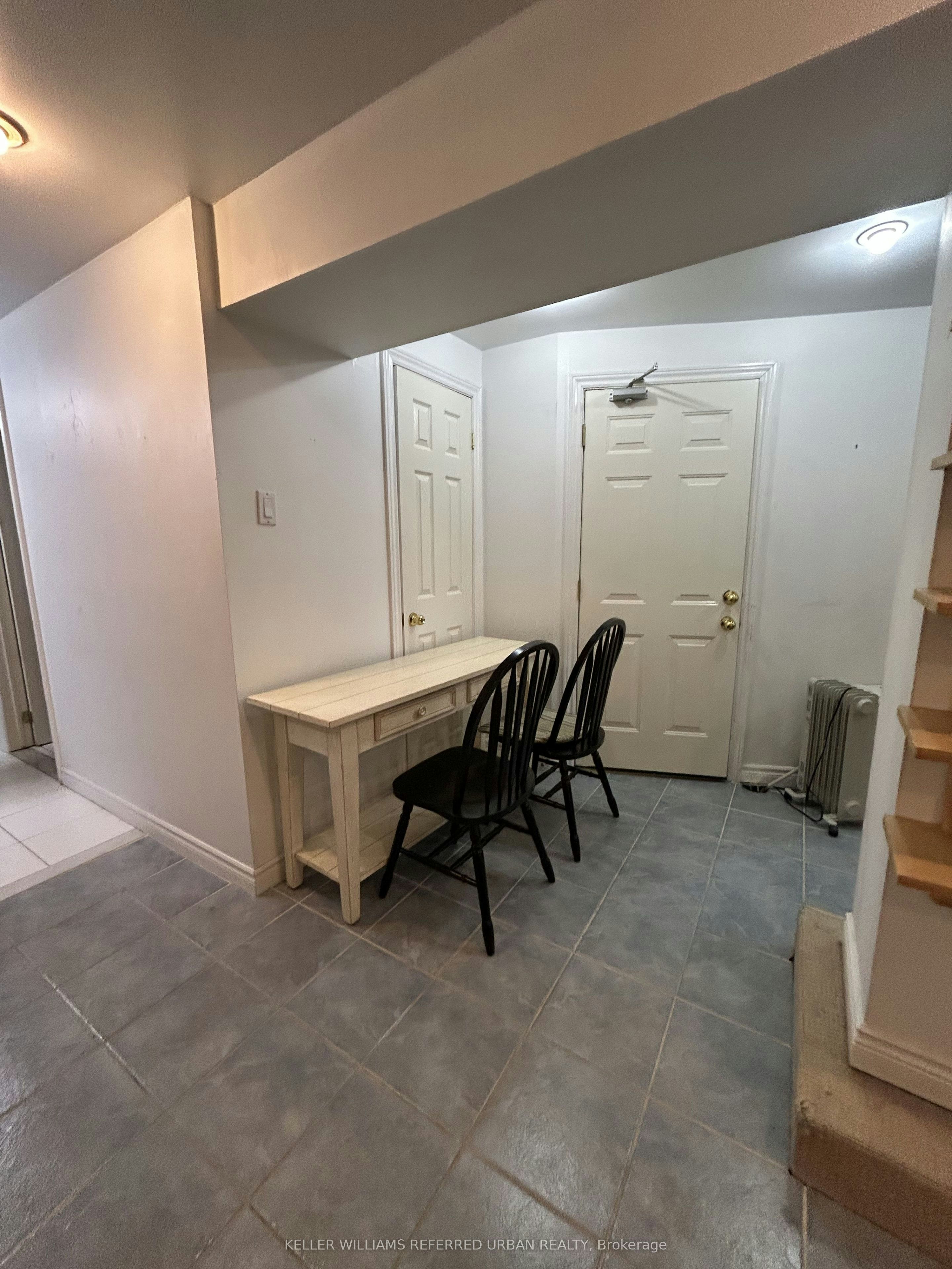63 Hilton Avenue, Toronto, ON, M5R 3E5 - 11