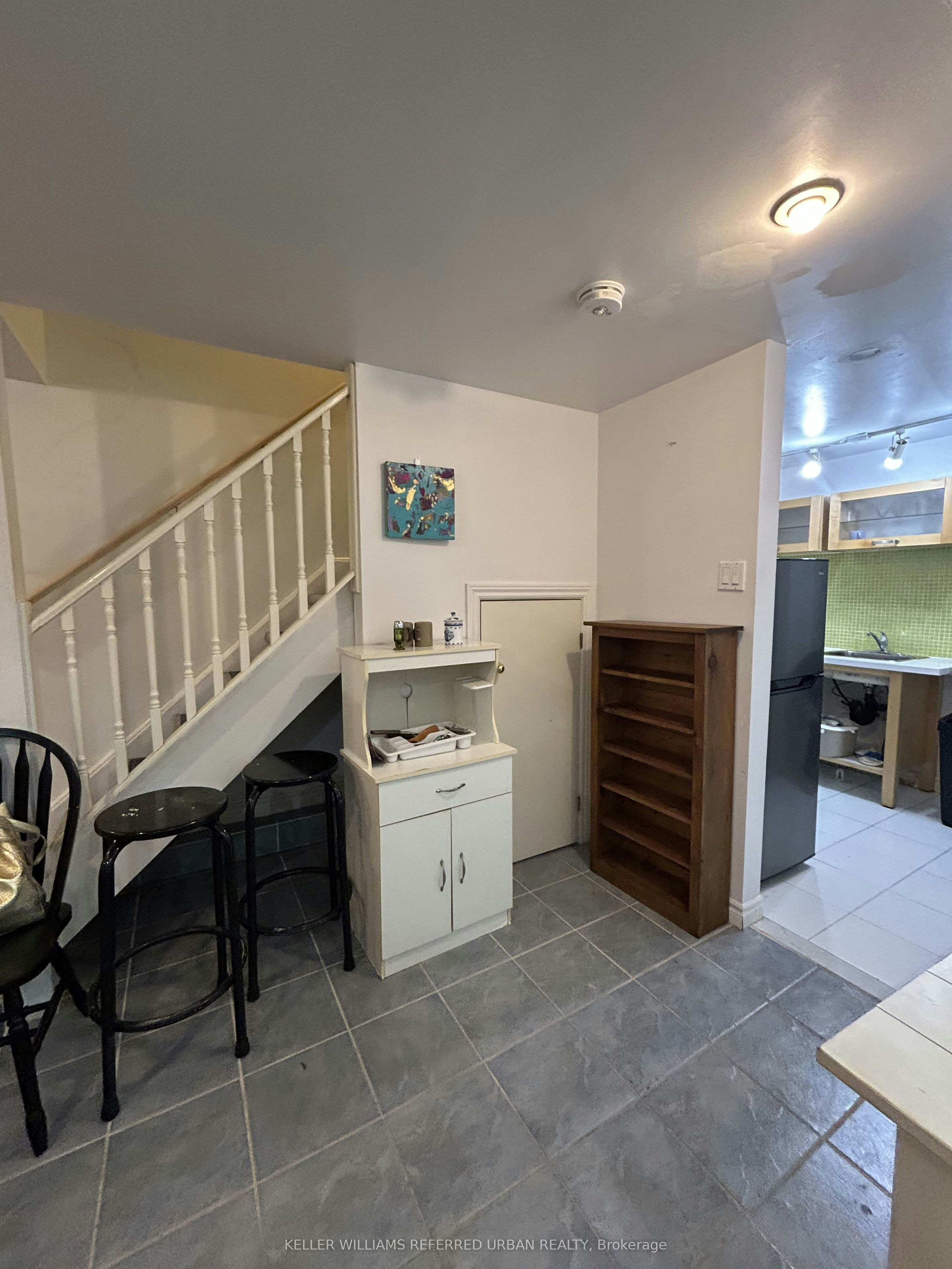 63 Hilton Avenue, Toronto, ON, M5R 3E5 - 8