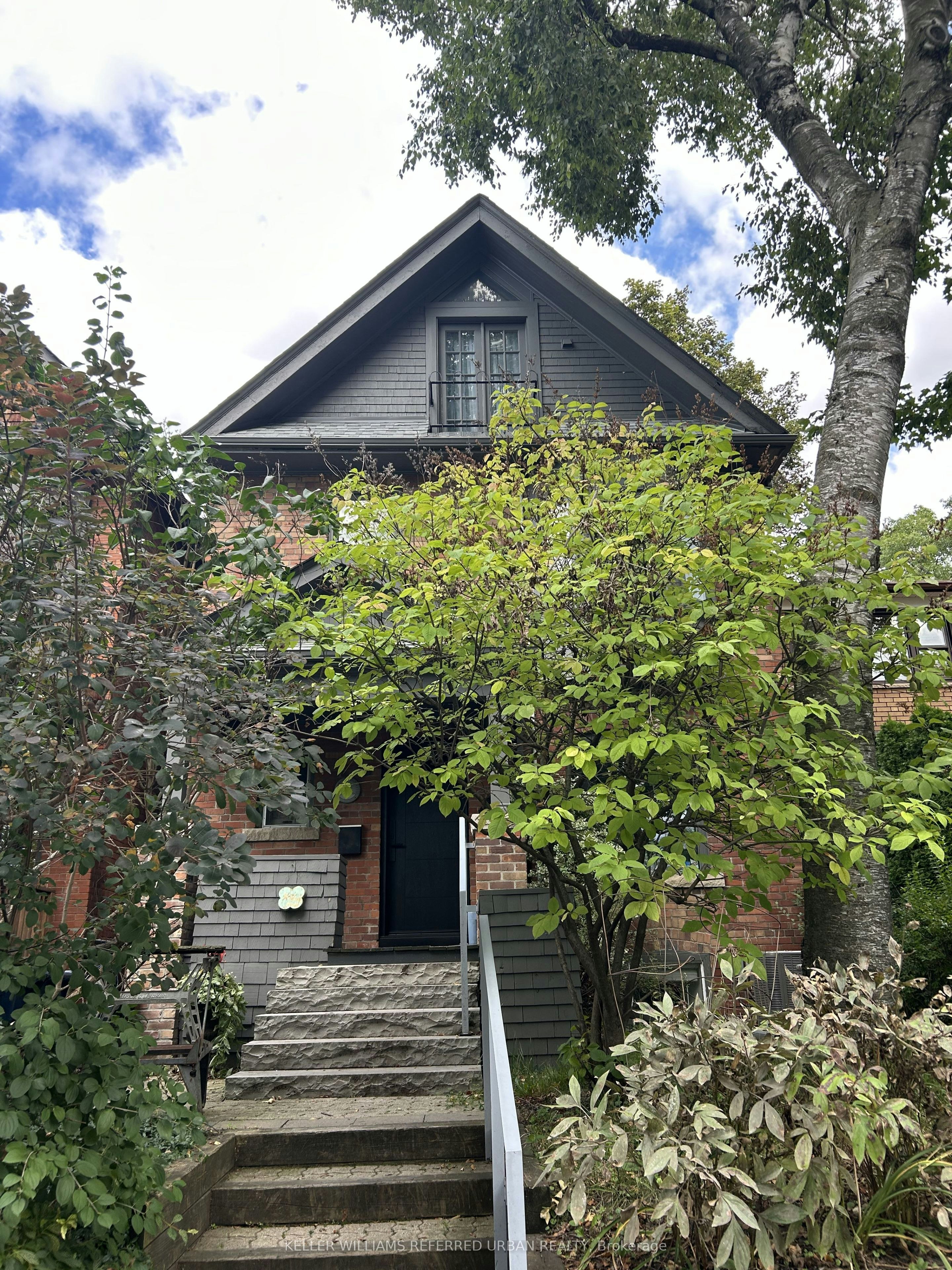 63 Hilton Avenue, Toronto, ON, M5R 3E5 - 3