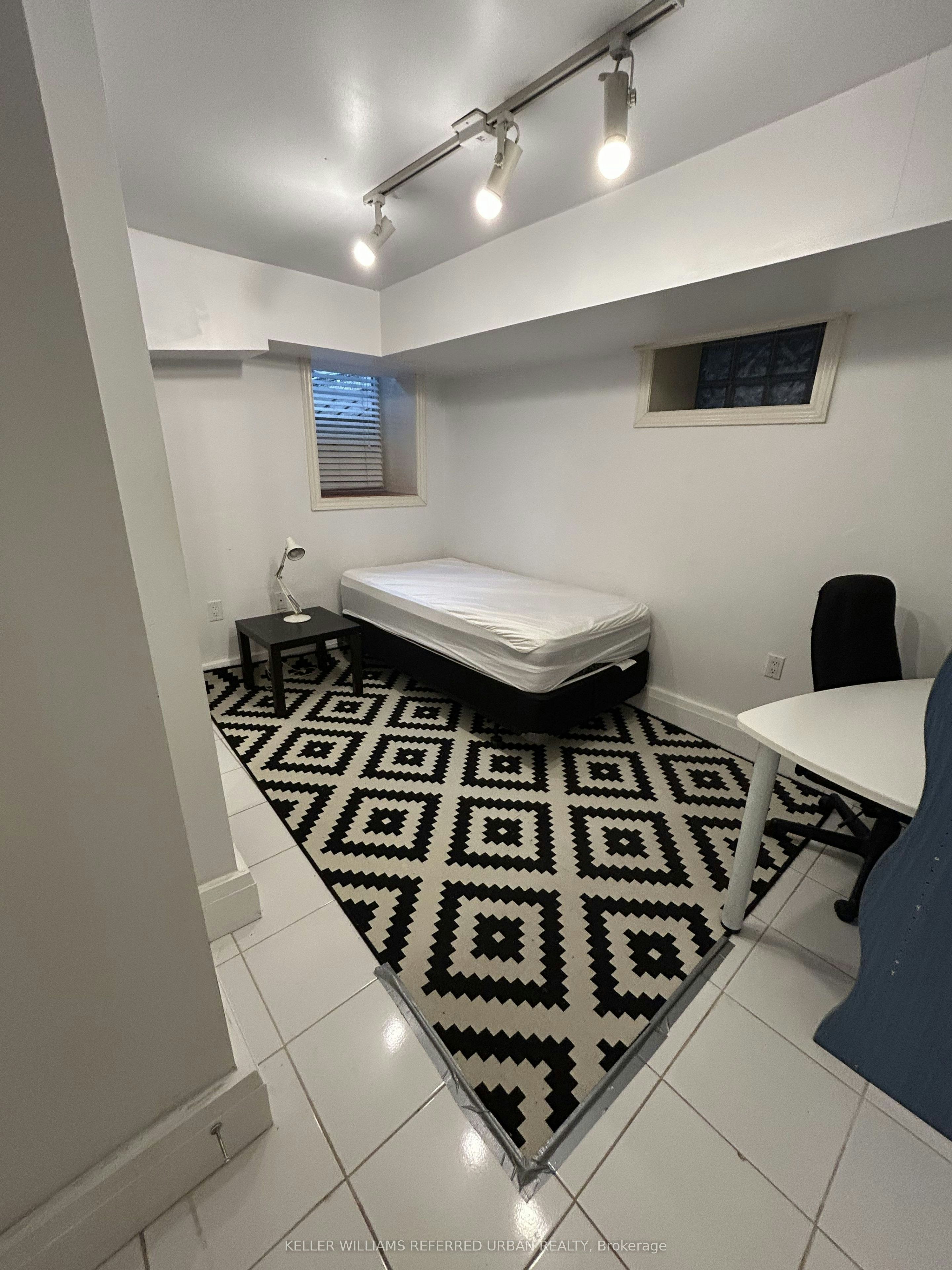 63 Hilton Avenue, Toronto, ON, M5R 3E5 - 14