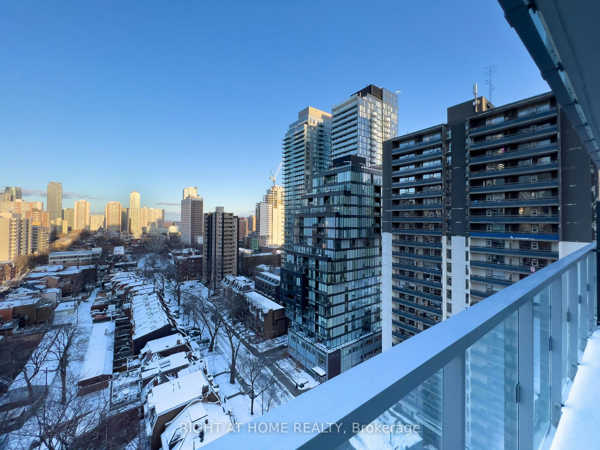 1606-3 Gloucester Street, Toronto, ON, M4Y 0C6 - 16
