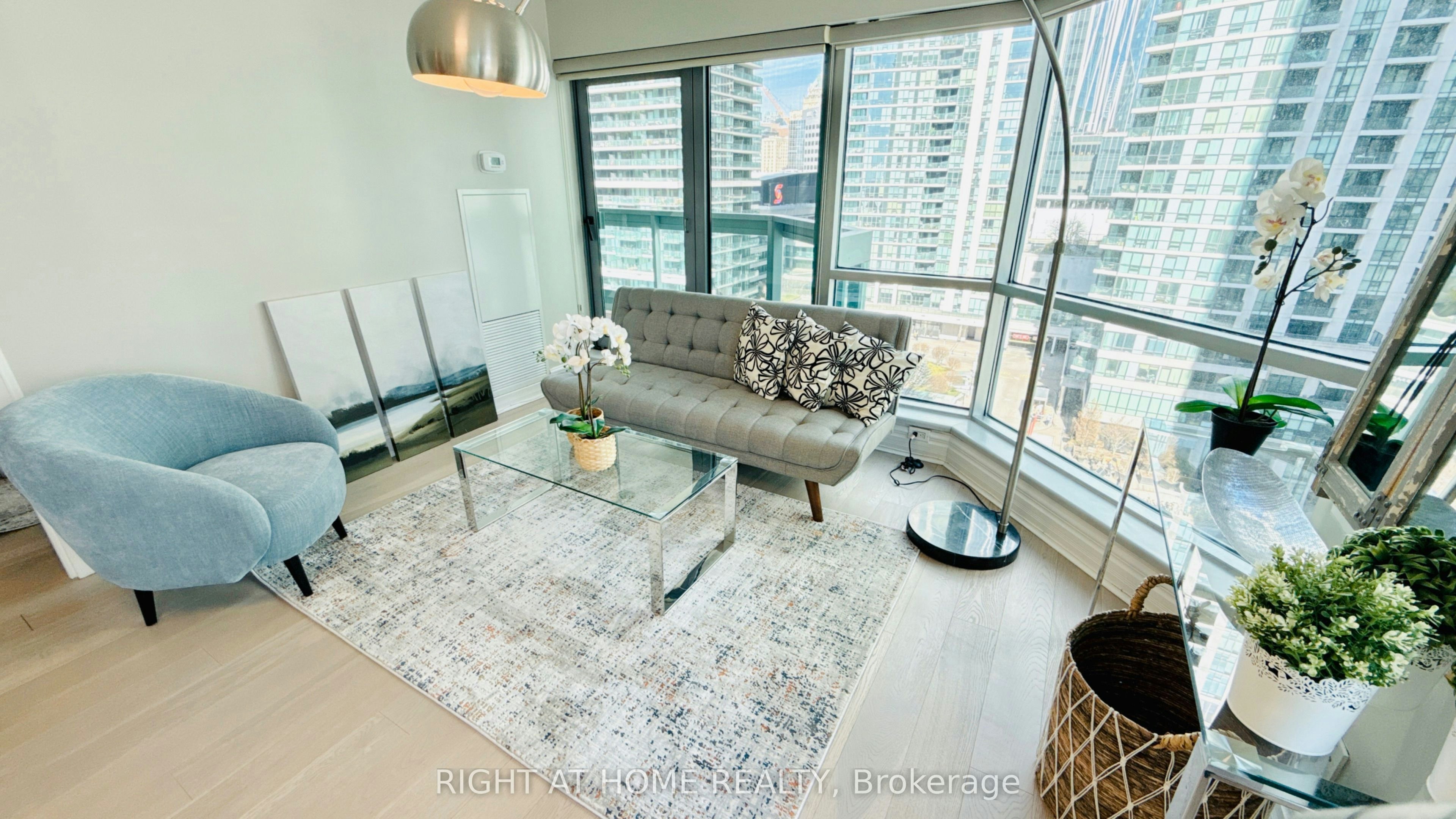 1012-10 Queens Quay W, Toronto, ON, M5J 2R9 - 5