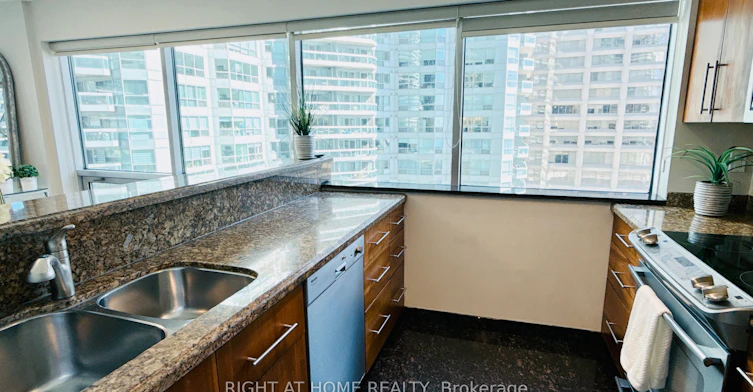1012-10 Queens Quay W, Toronto, ON, M5J 2R9 - 9