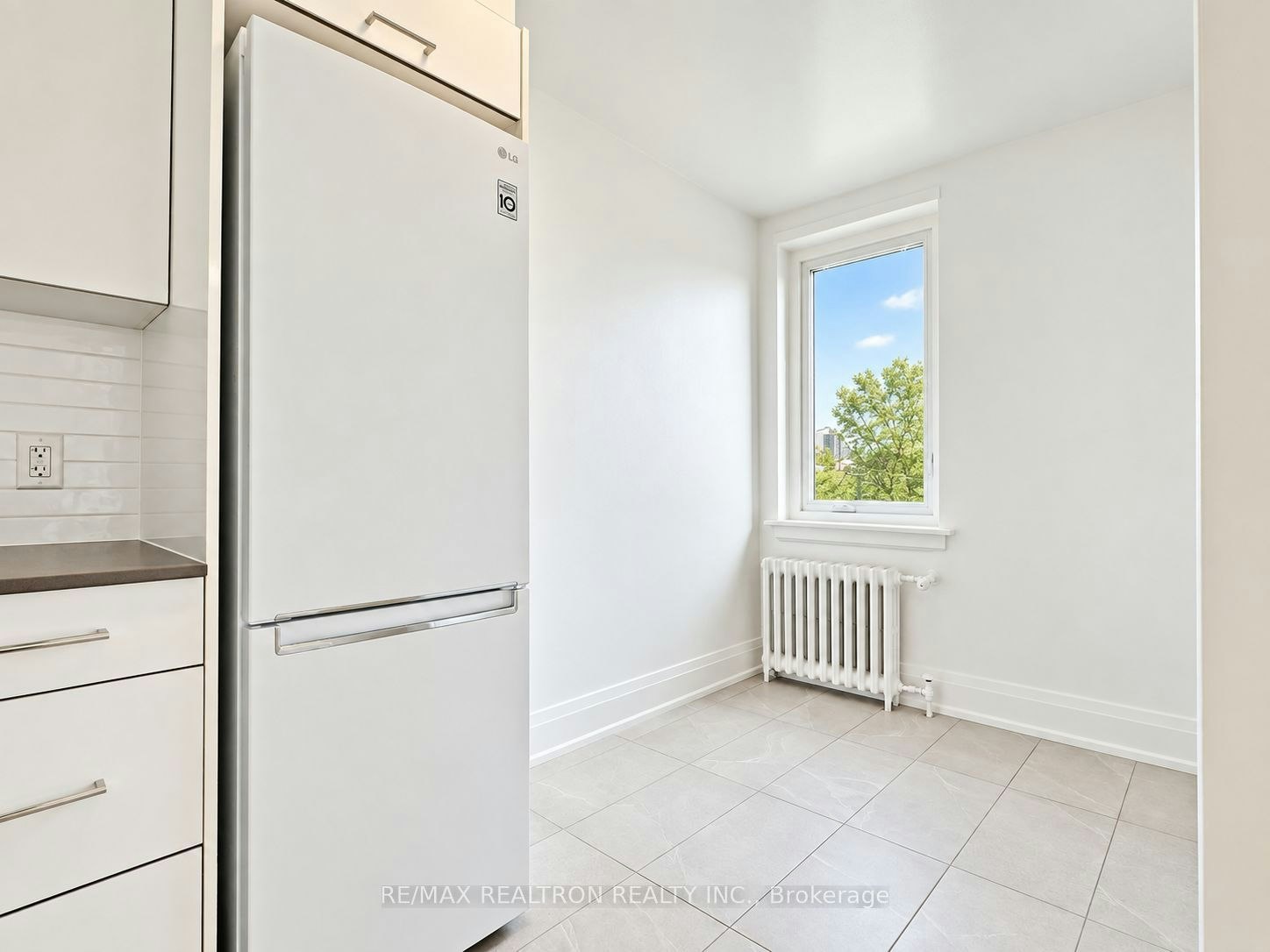 621-398 Avenue Road, Toronto, ON, M4V 2H4 - 5