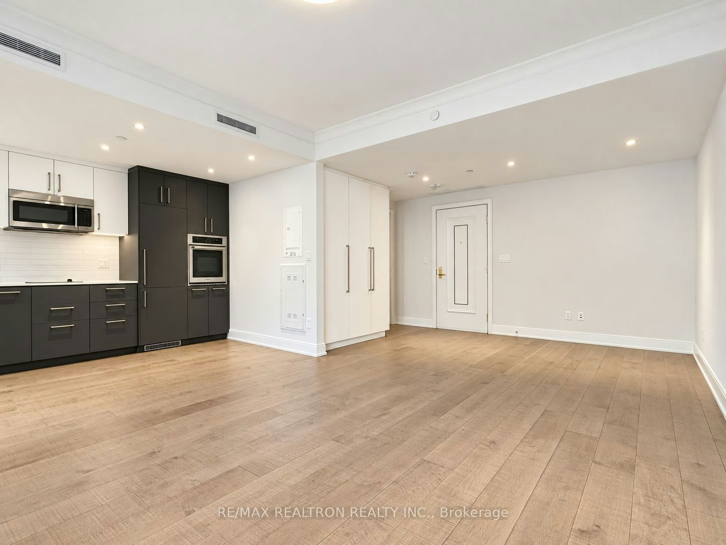 107-2 Clarendon Avenue, Toronto, ON, M4V 1H9 - 4