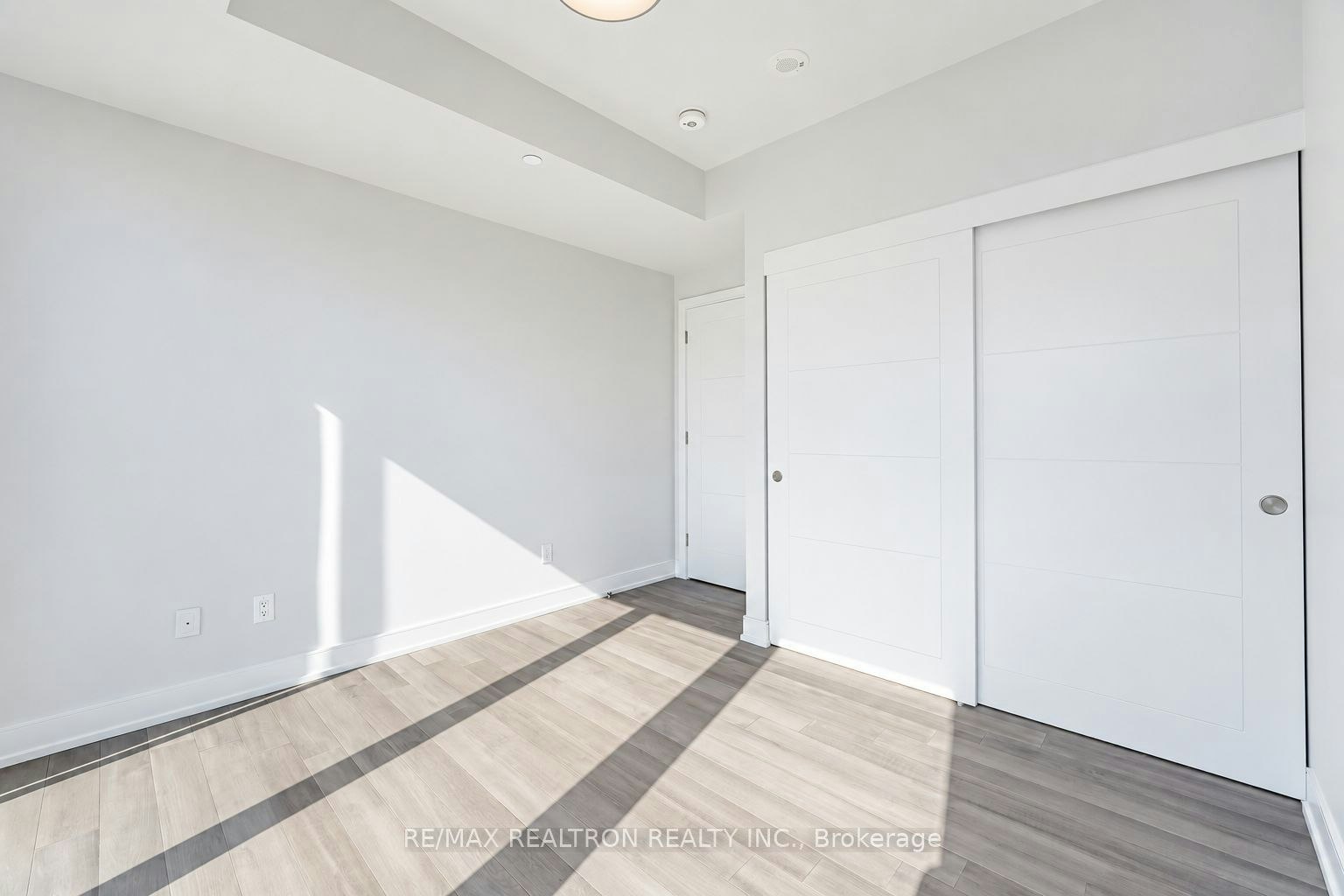 904-2525 Bathurst Street, Toronto, ON, M6B 2Y9 - 10