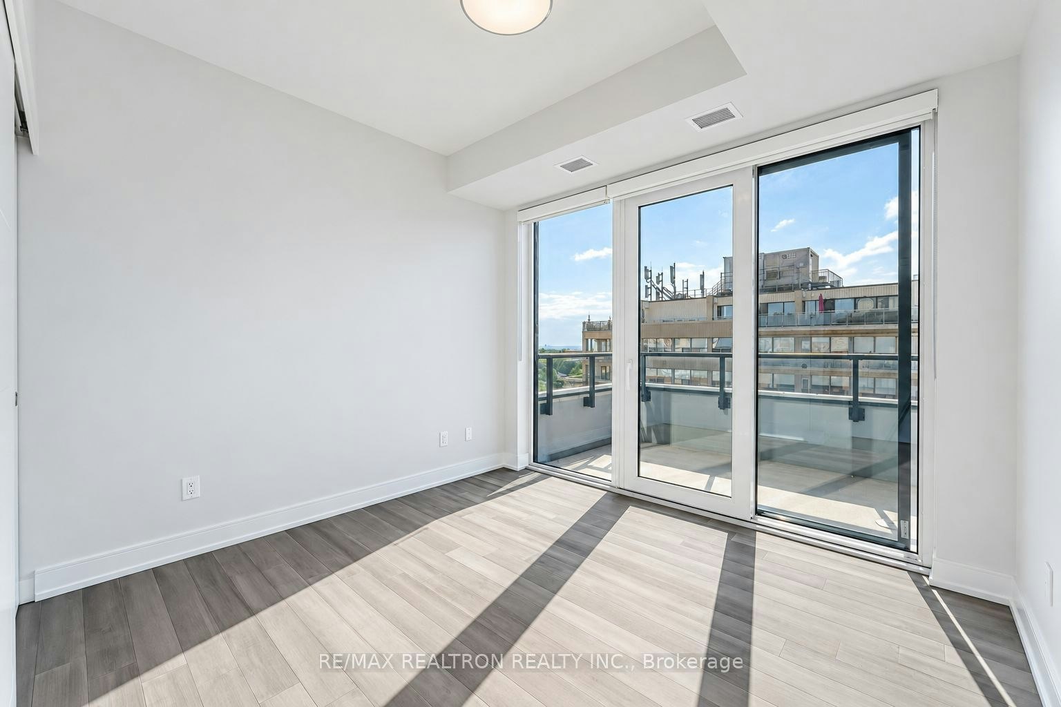 904-2525 Bathurst Street, Toronto, ON, M6B 2Y9 - 9